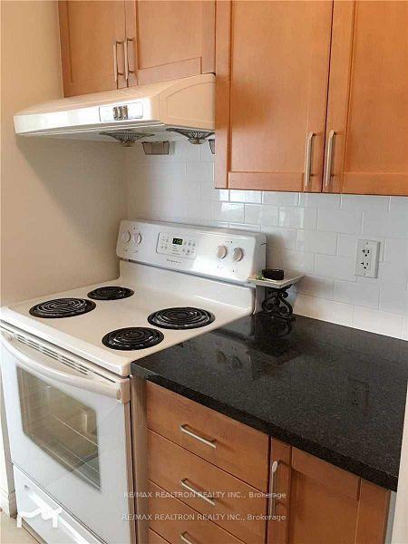 Photo 6 of Unit 1602, 60 Town Centre Court, Scarborough, Bendale — HOMEH