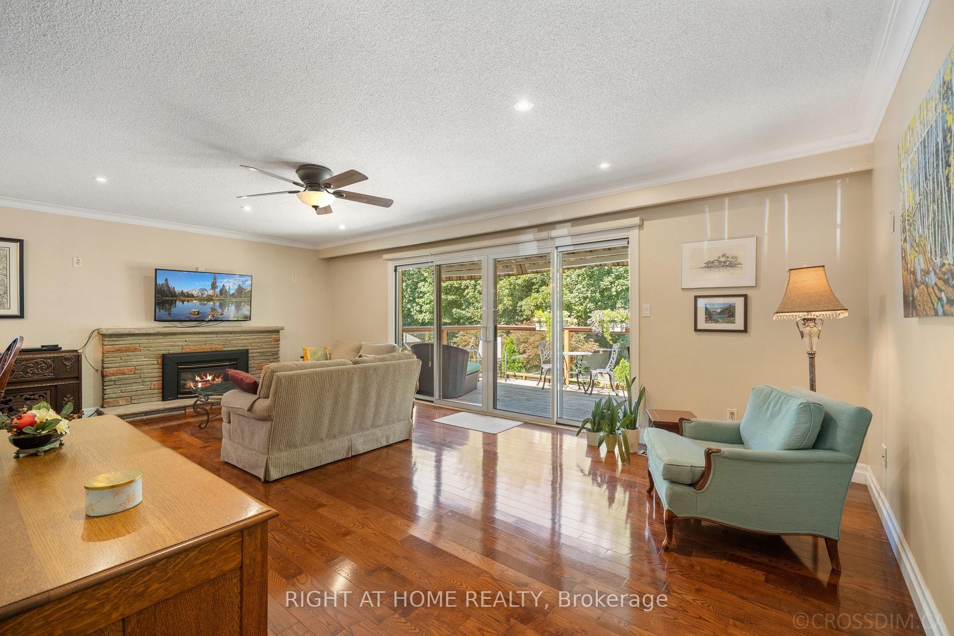 Photo 7 of 39 Grovetree Road, Etobicoke, Thistletown-Beaumonde Heights — HOMEH