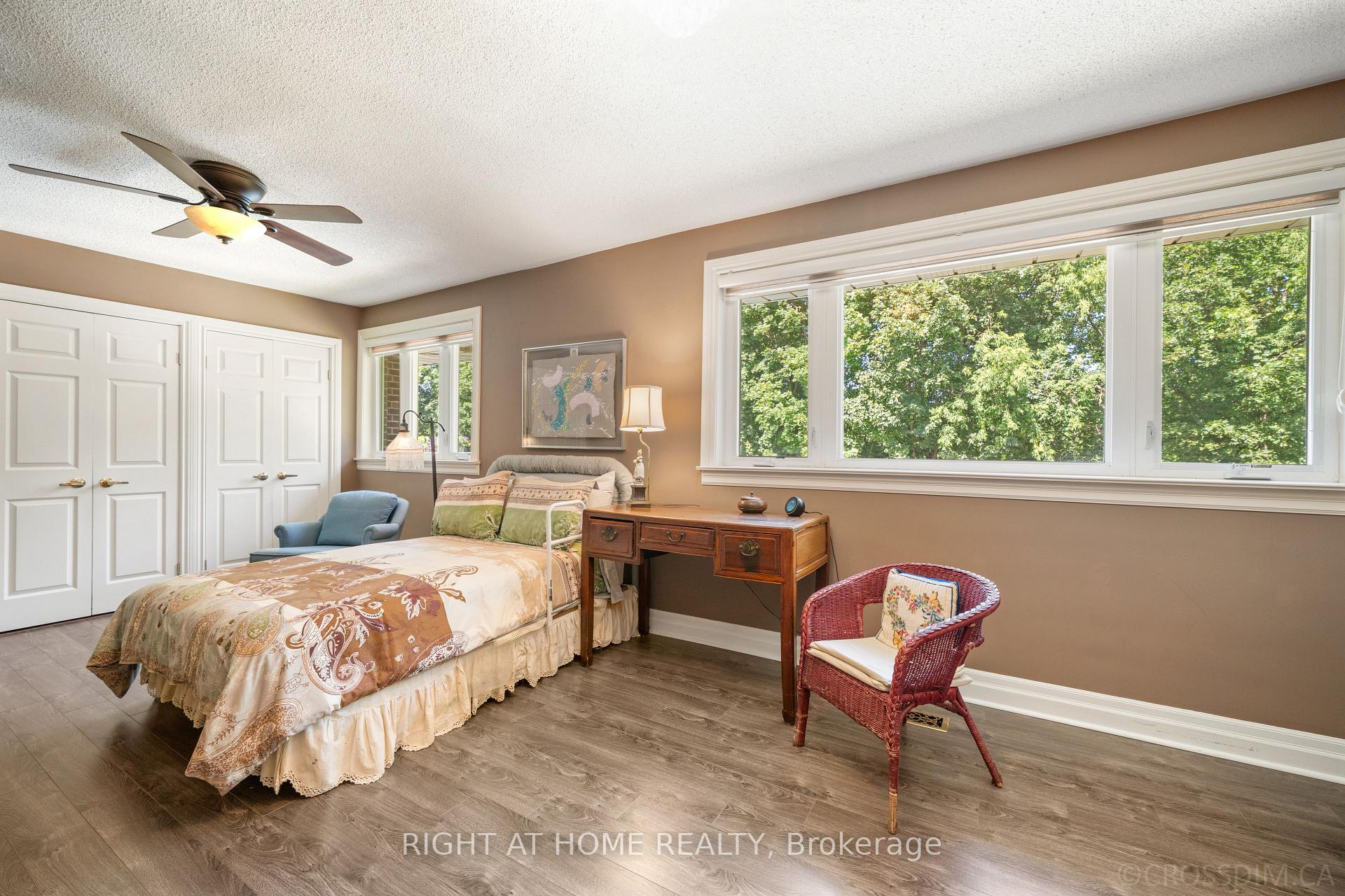 Photo 16 of 39 Grovetree Road, Etobicoke, Thistletown-Beaumonde Heights — HOMEH