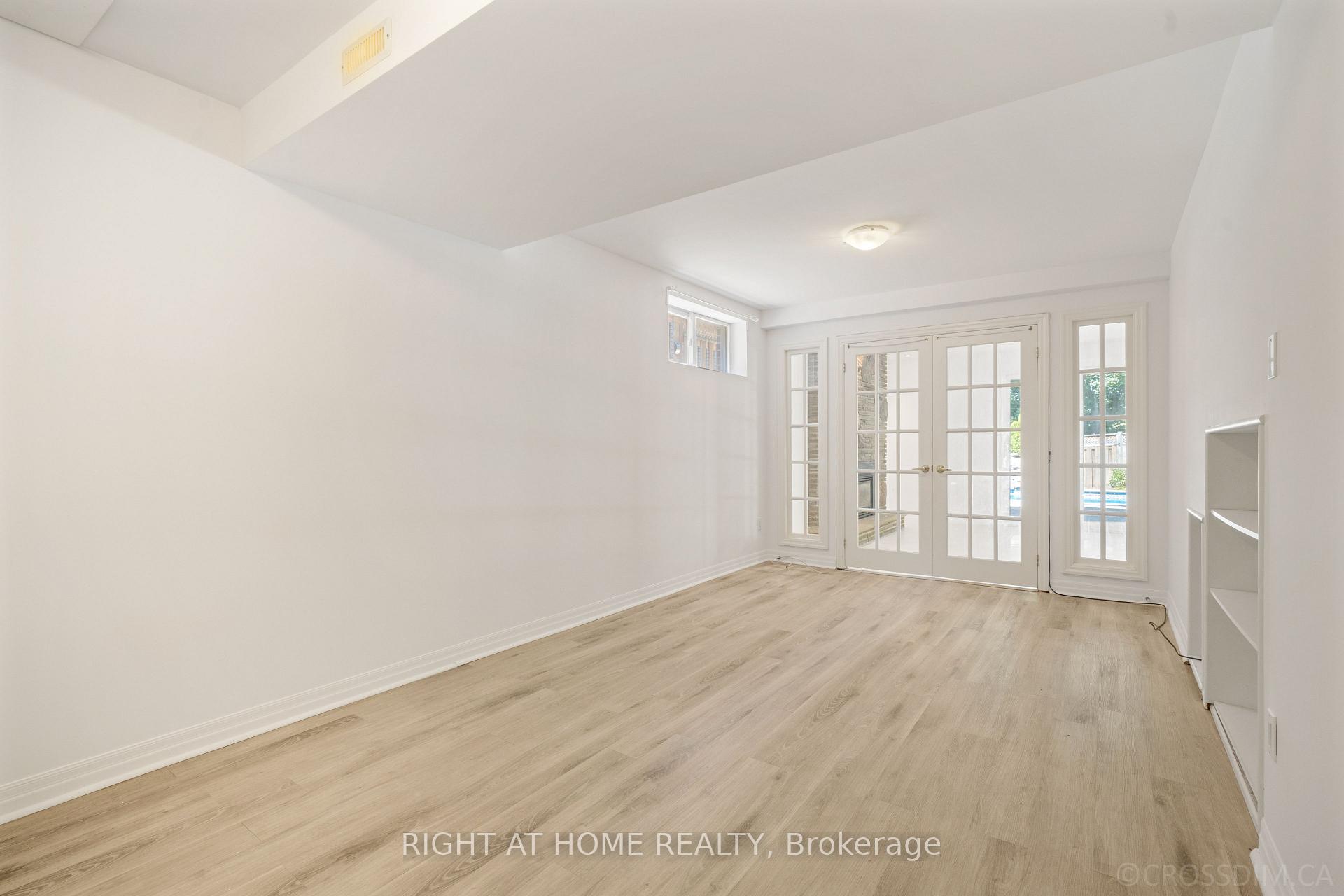 Photo 25 of 39 Grovetree Road, Etobicoke, Thistletown-Beaumonde Heights — HOMEH
