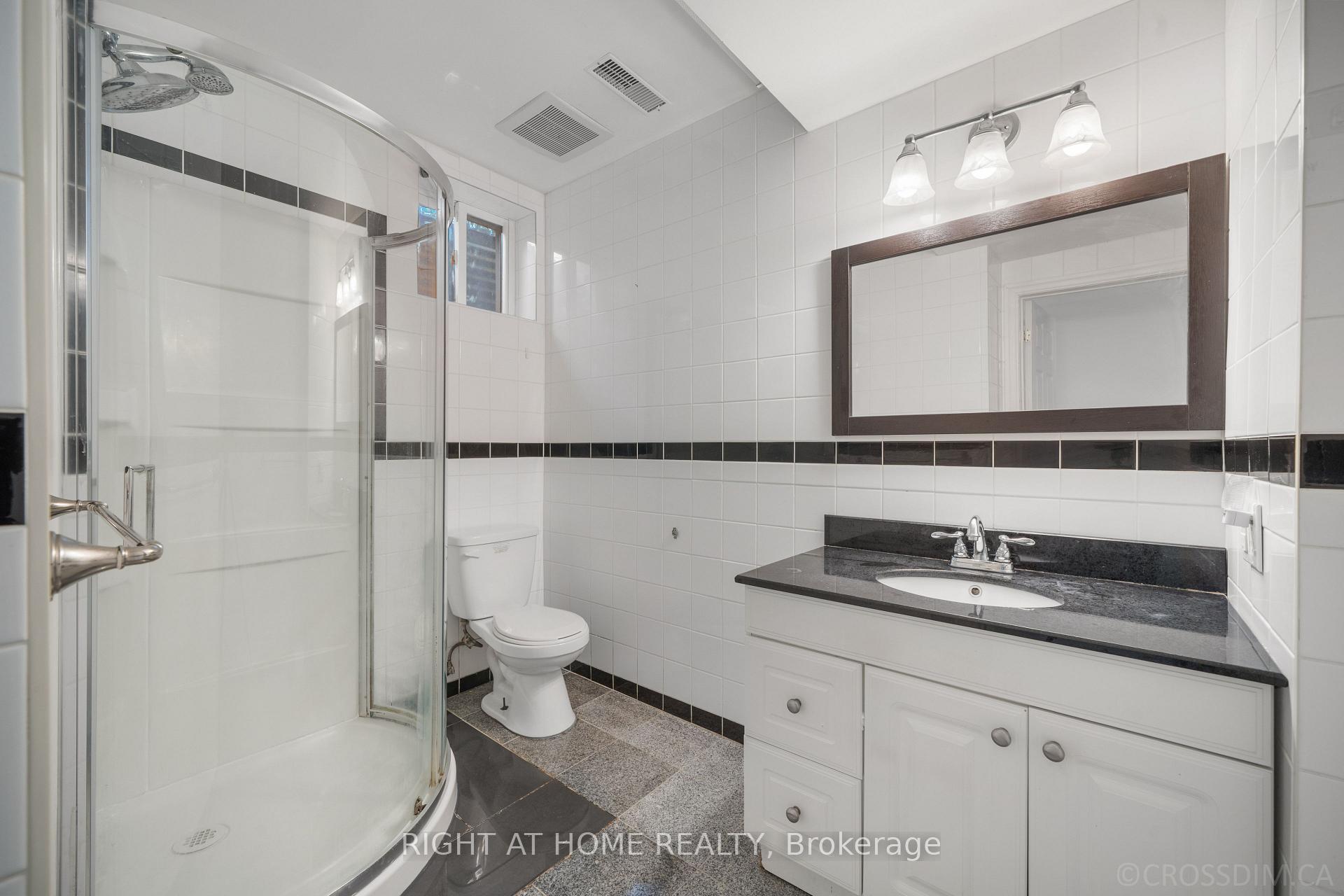 Photo 27 of 39 Grovetree Road, Etobicoke, Thistletown-Beaumonde Heights — HOMEH