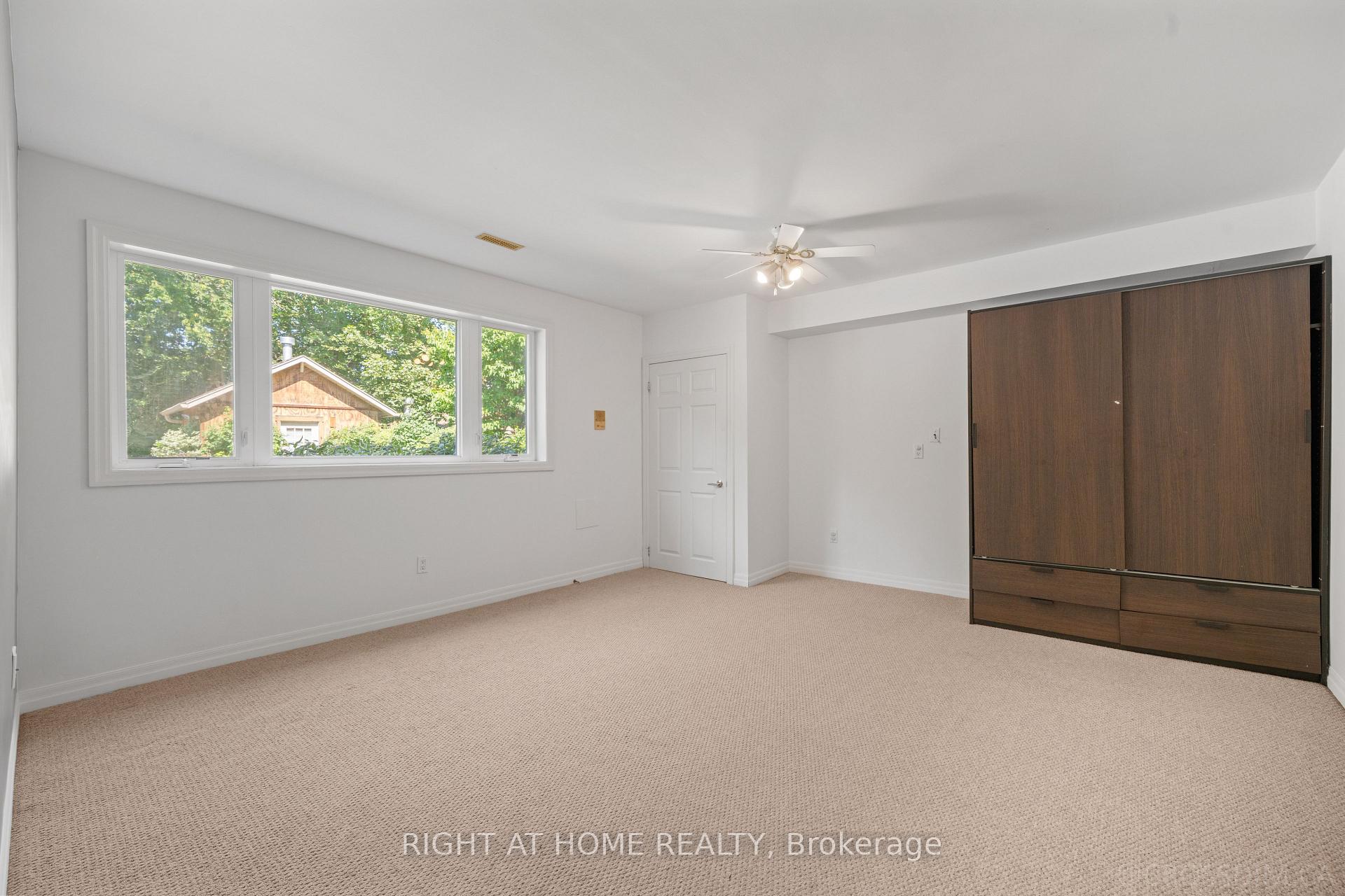 Photo 29 of 39 Grovetree Road, Etobicoke, Thistletown-Beaumonde Heights — HOMEH