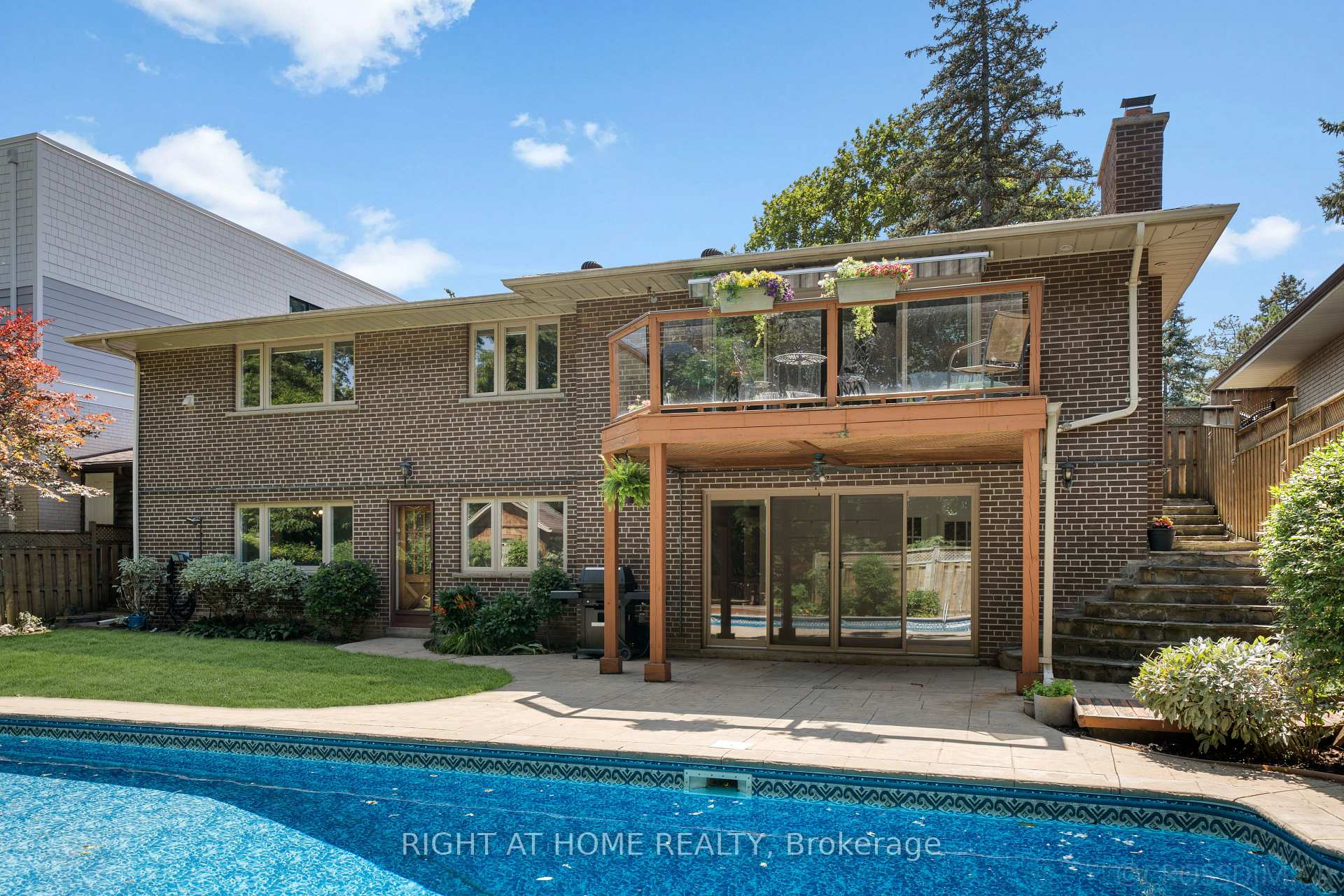 Photo 30 of 39 Grovetree Road, Etobicoke, Thistletown-Beaumonde Heights — HOMEH
