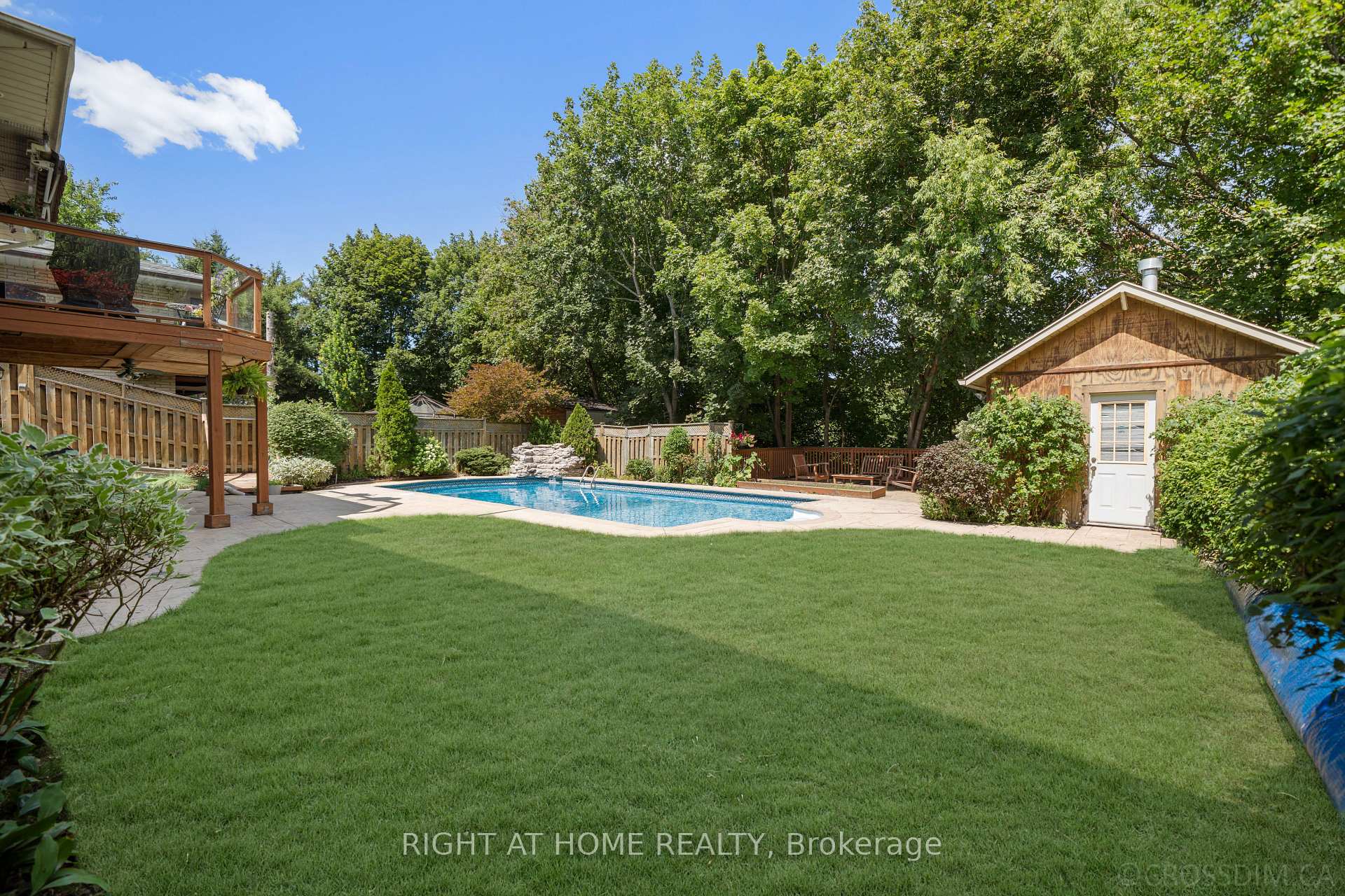 Photo 35 of 39 Grovetree Road, Etobicoke, Thistletown-Beaumonde Heights — HOMEH