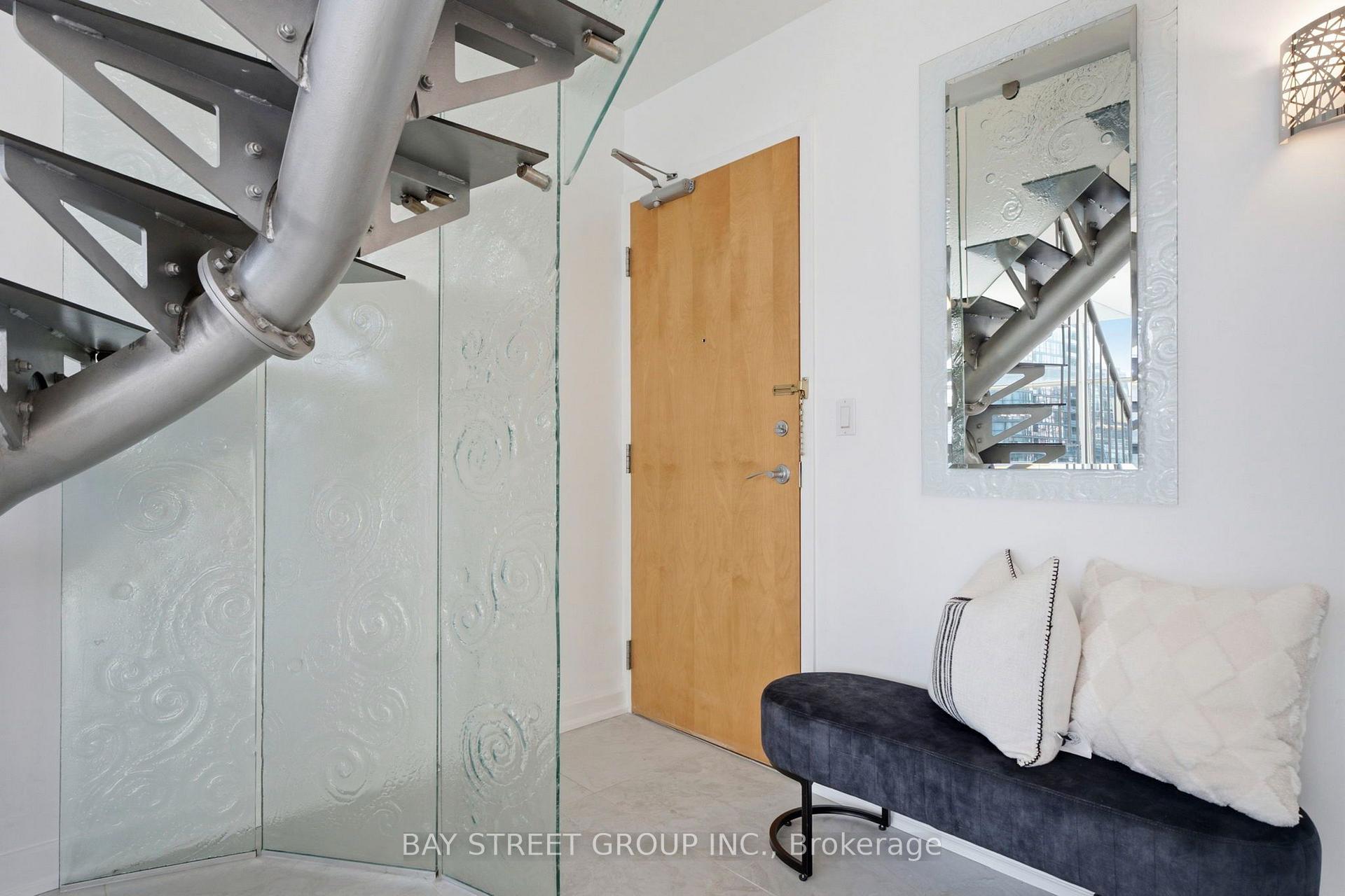 Photo 2 of Unit 925, 36 Blue Jays Way, Toronto, Waterfront Communities — HOMEH
