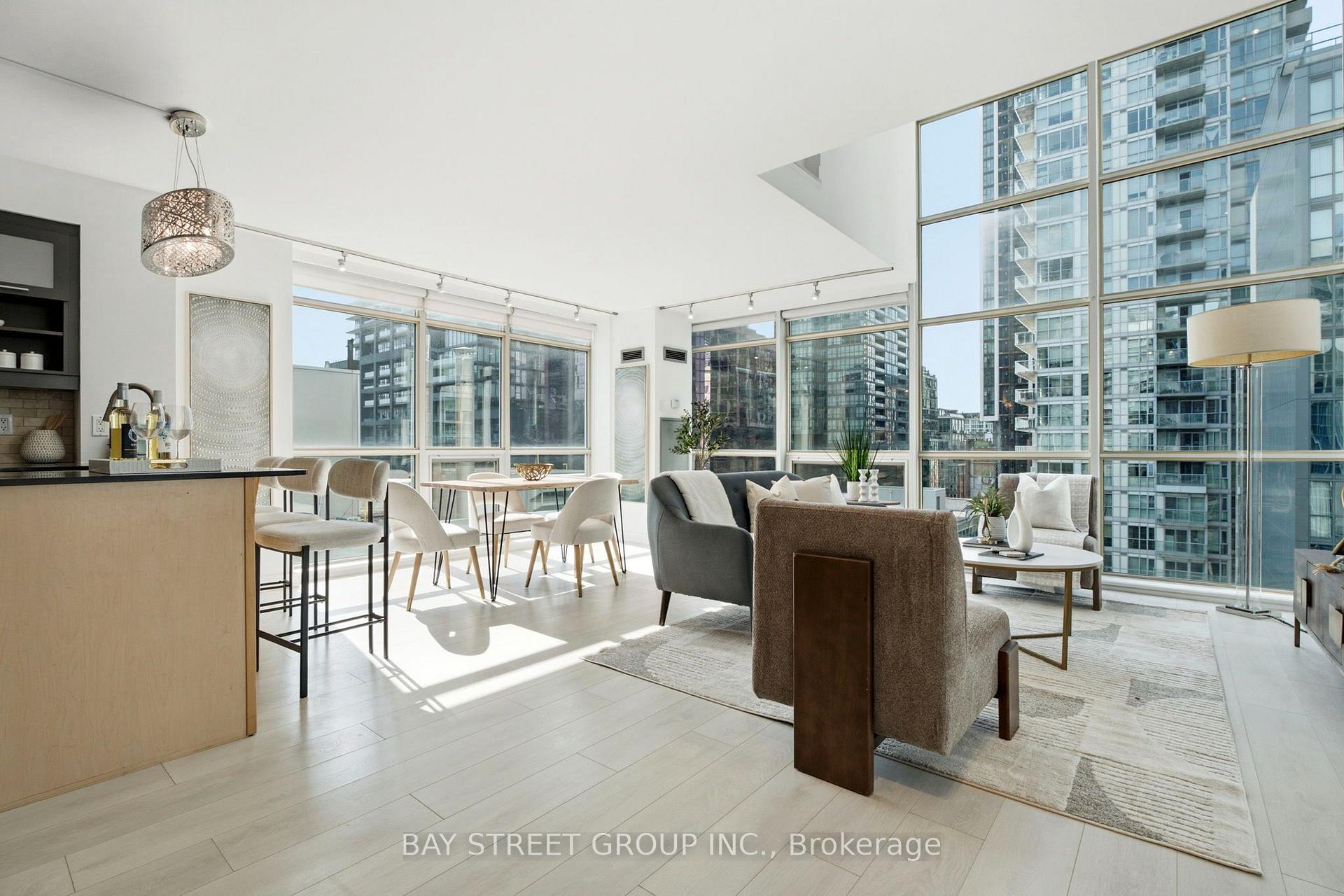 Photo 4 of Unit 925, 36 Blue Jays Way, Toronto, Waterfront Communities — HOMEH