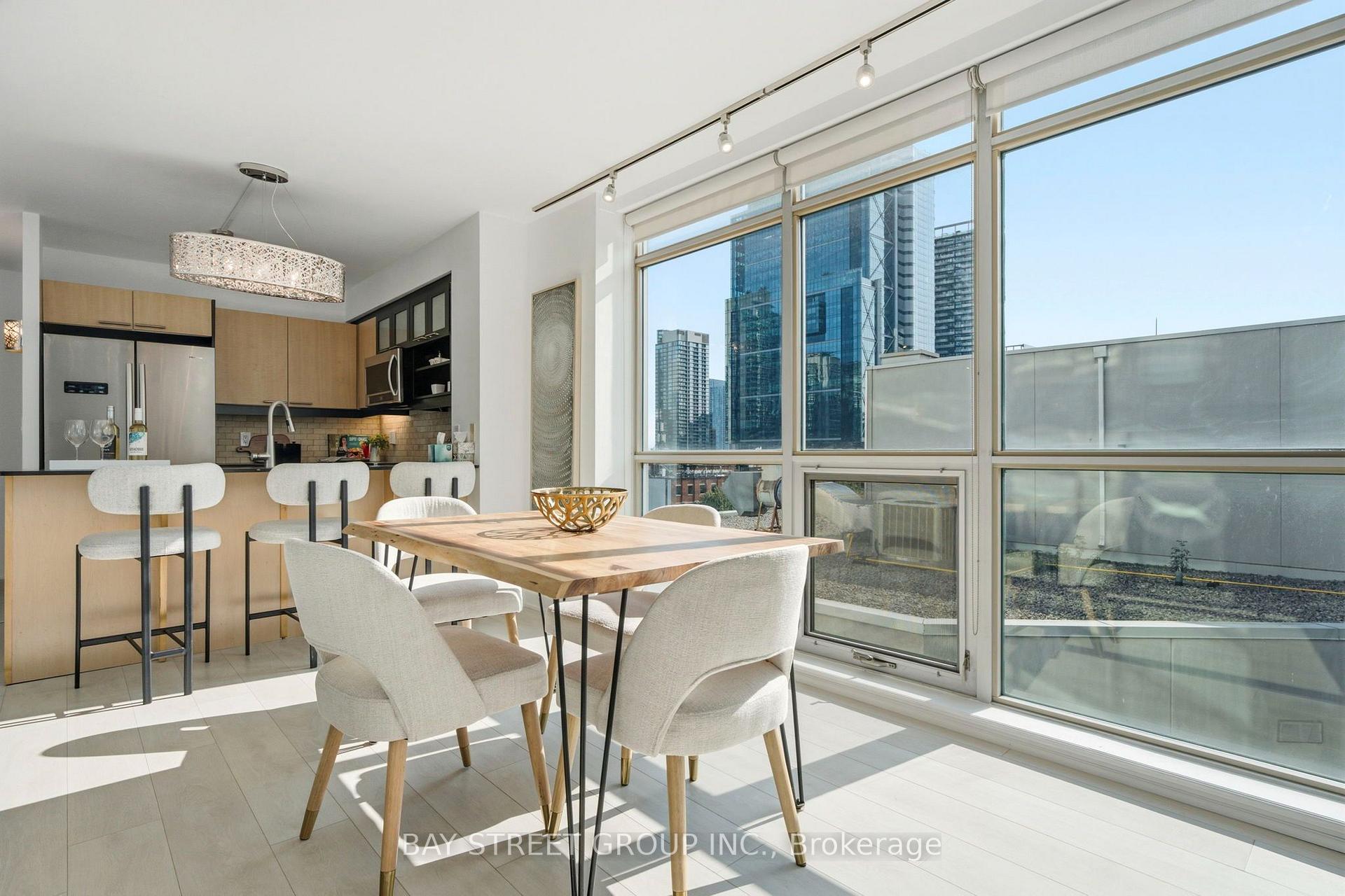 Photo 9 of Unit 925, 36 Blue Jays Way, Toronto, Waterfront Communities — HOMEH