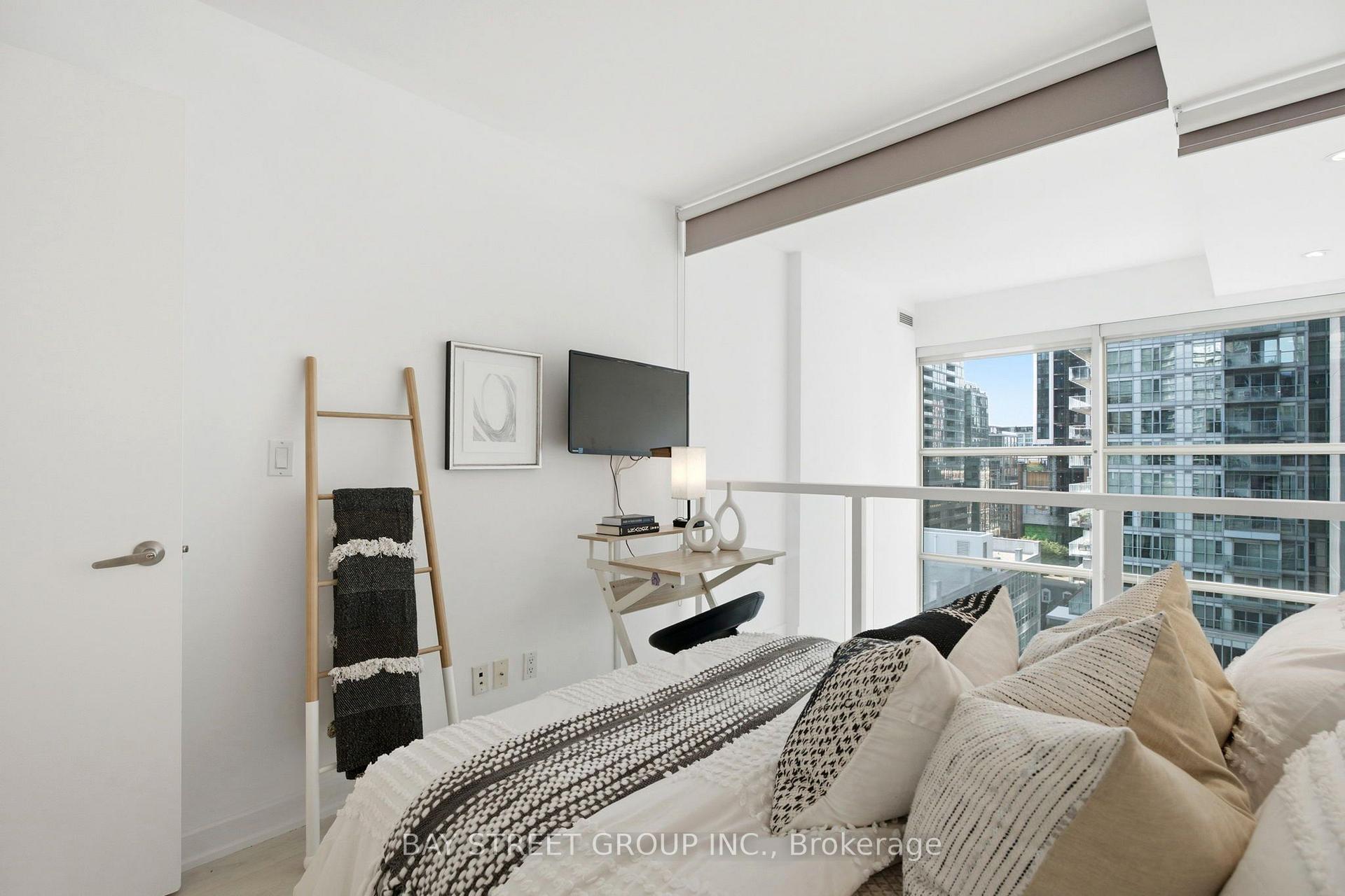 Photo 18 of Unit 925, 36 Blue Jays Way, Toronto, Waterfront Communities — HOMEH