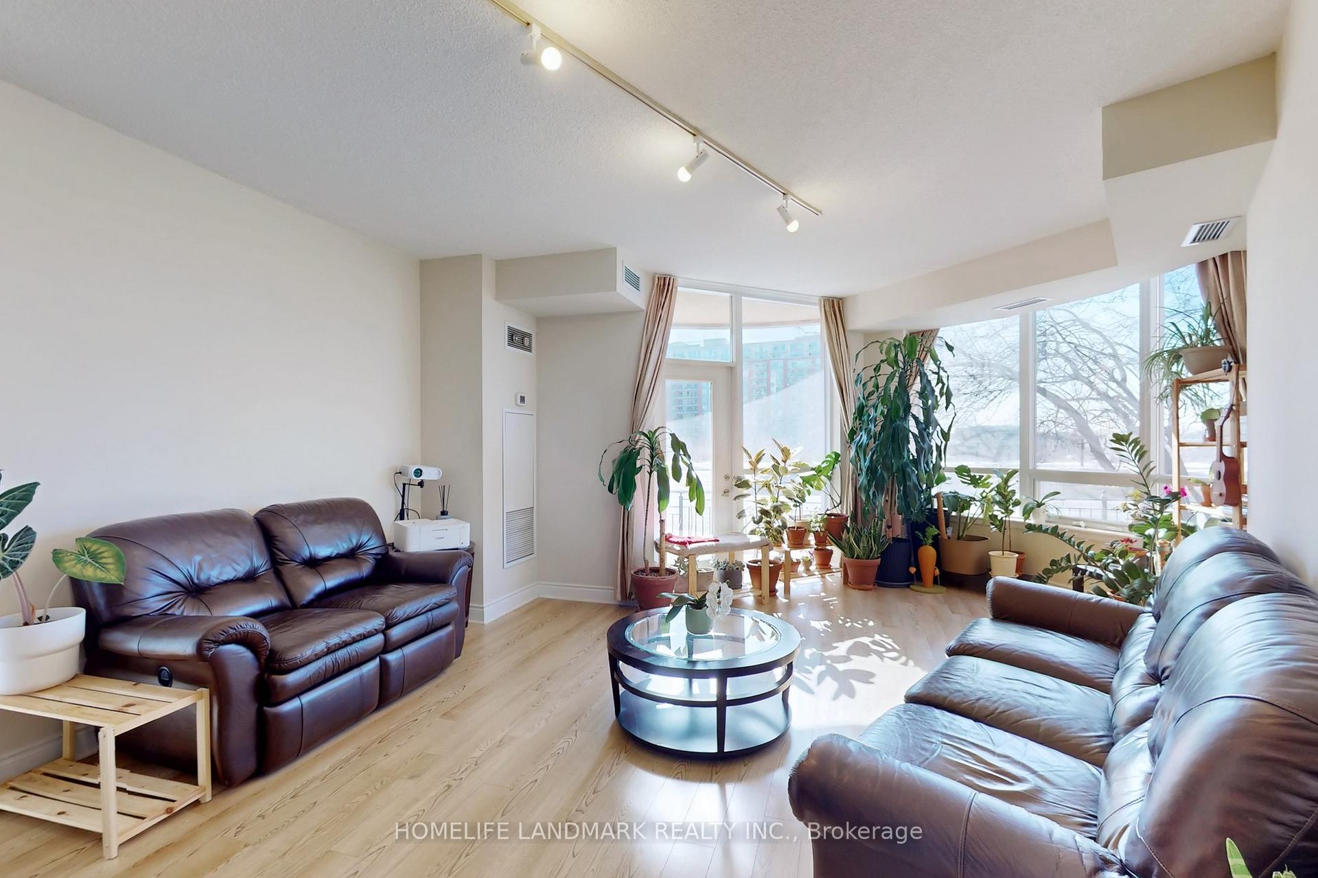 Photo 4 of Unit 163, 23 Cox Boulevard, Markham, Unionville — HOMEH