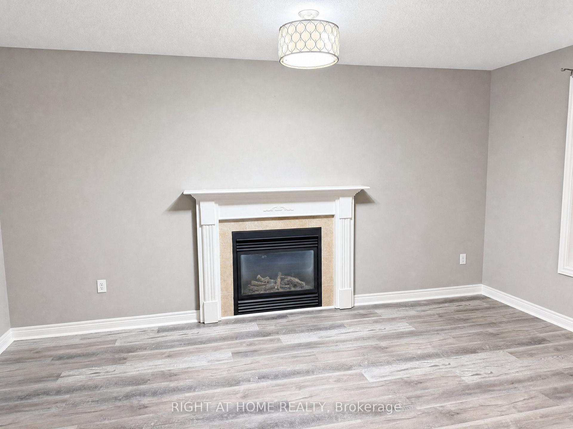 Photo 6 of 890 Guildwood Boulevard, London, North M — HOMEH