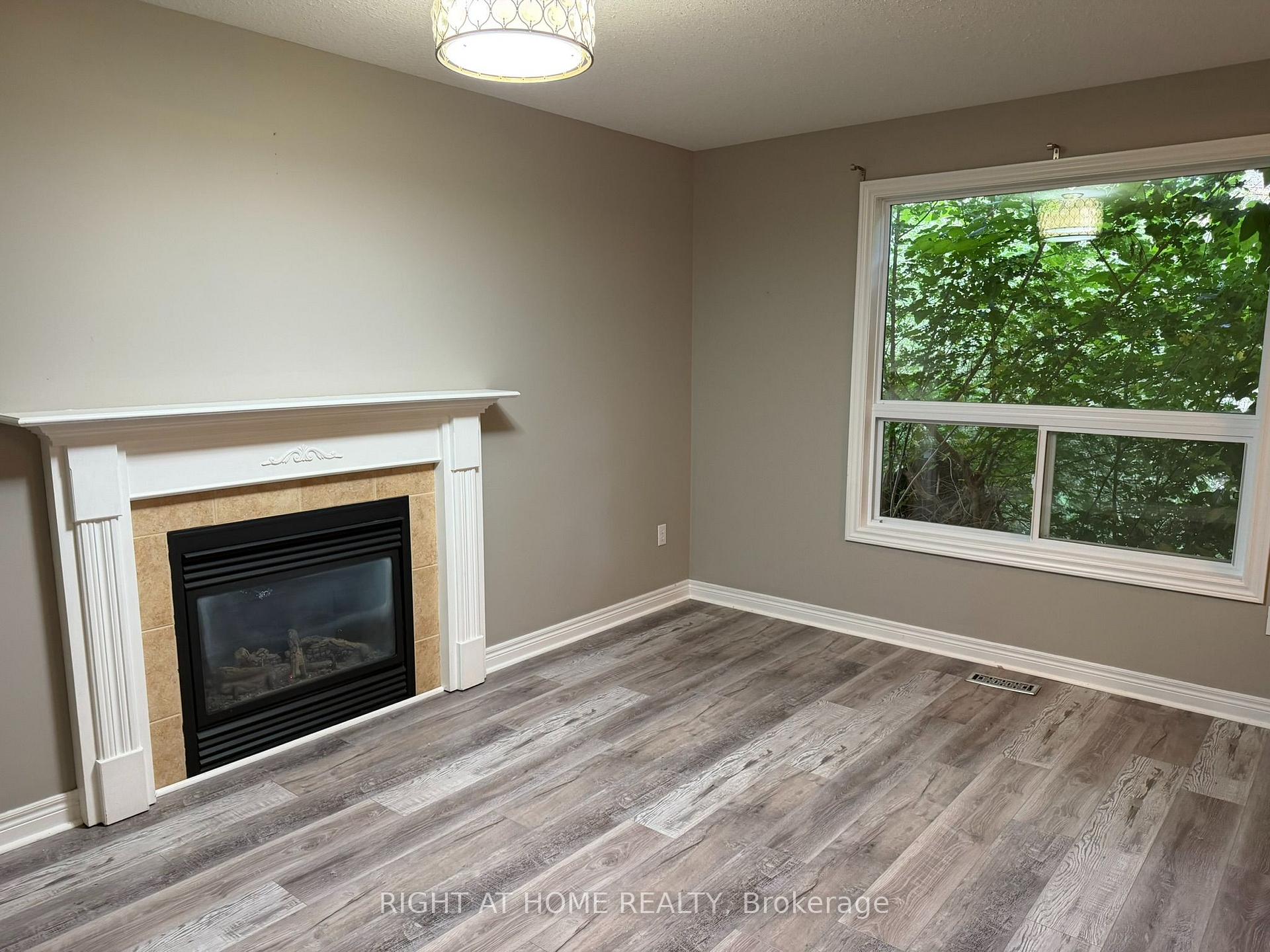 Photo 7 of 890 Guildwood Boulevard, London, North M — HOMEH