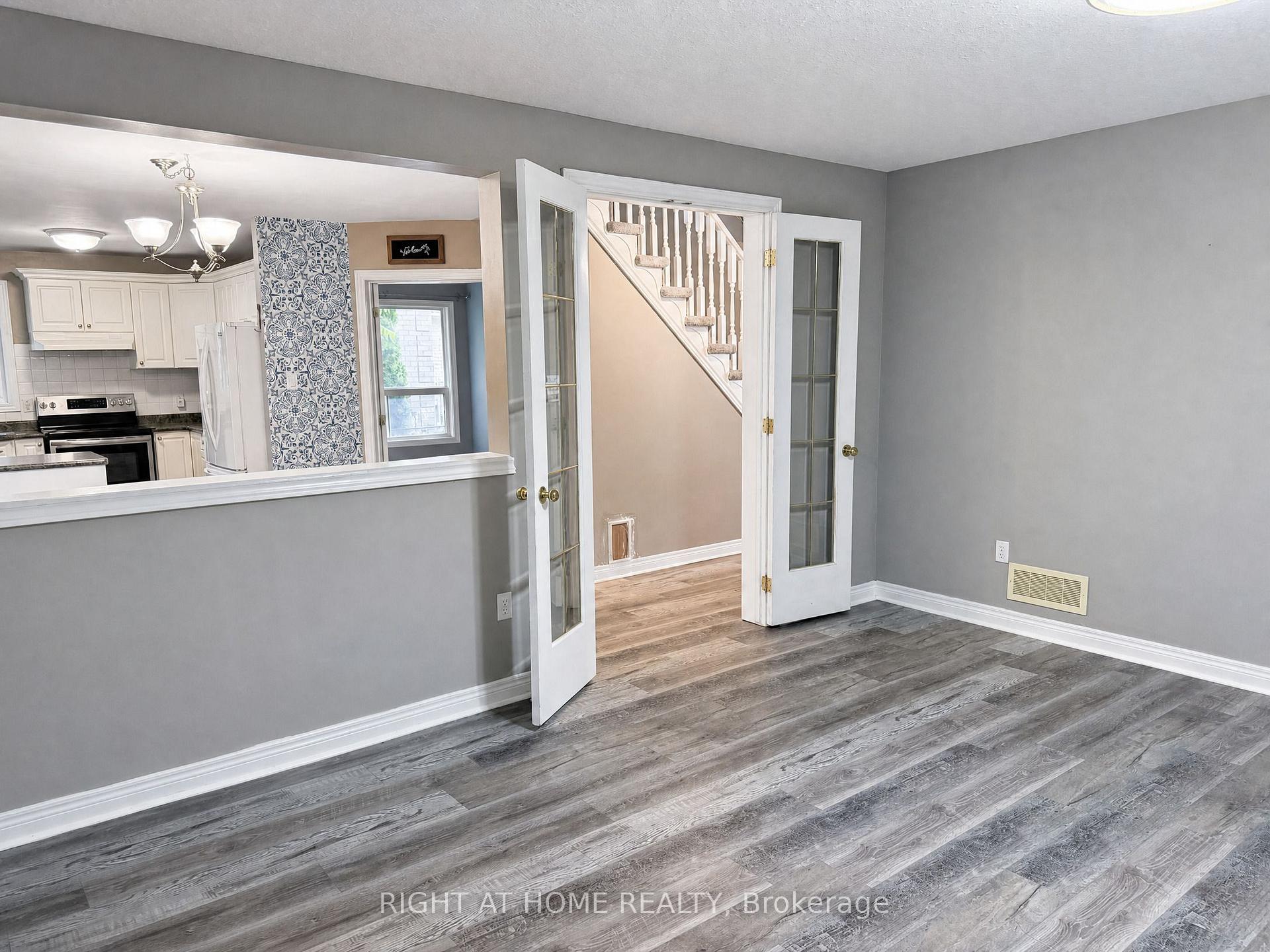Photo 8 of 890 Guildwood Boulevard, London, North M — HOMEH