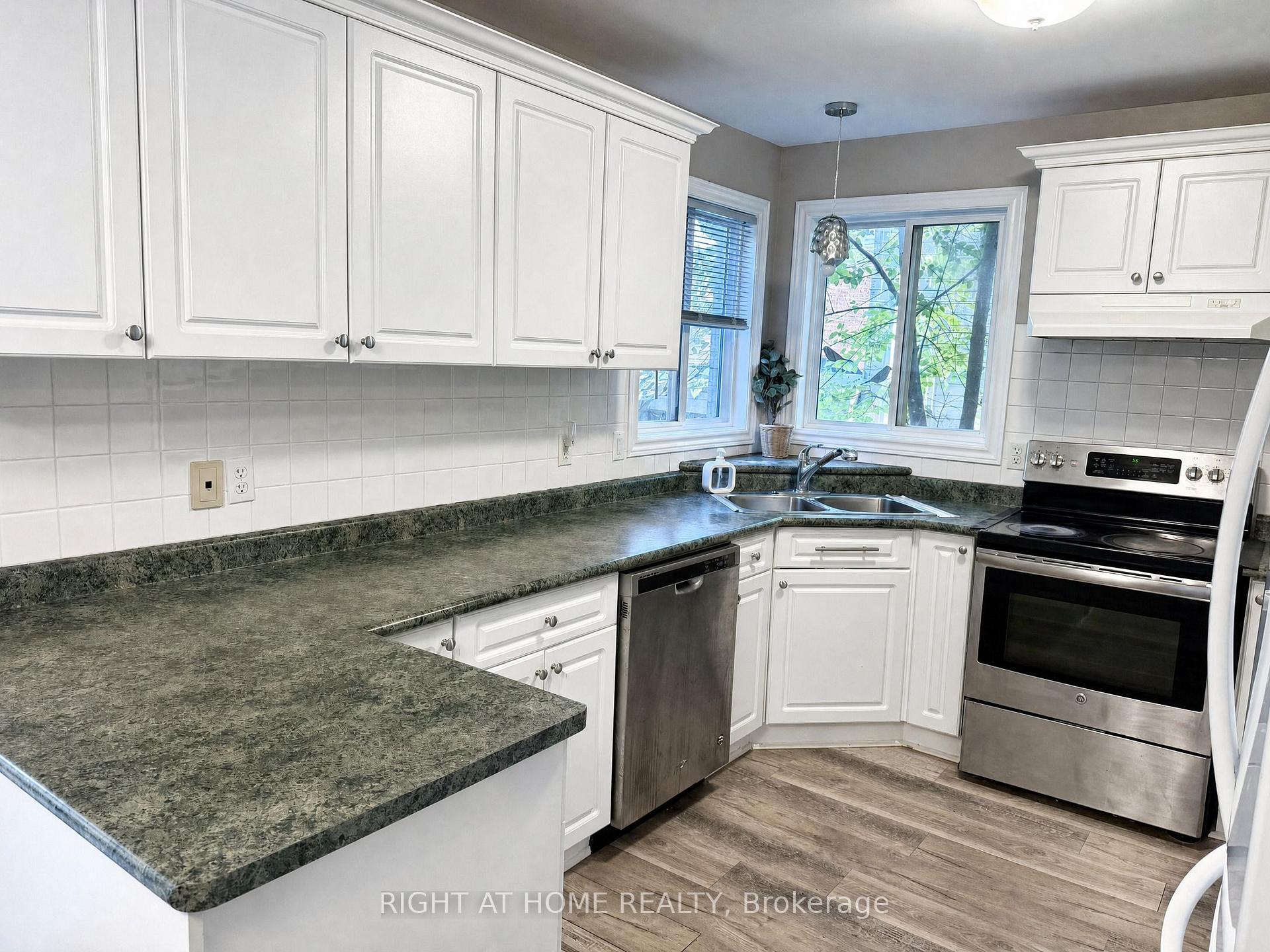 Photo 10 of 890 Guildwood Boulevard, London, North M — HOMEH