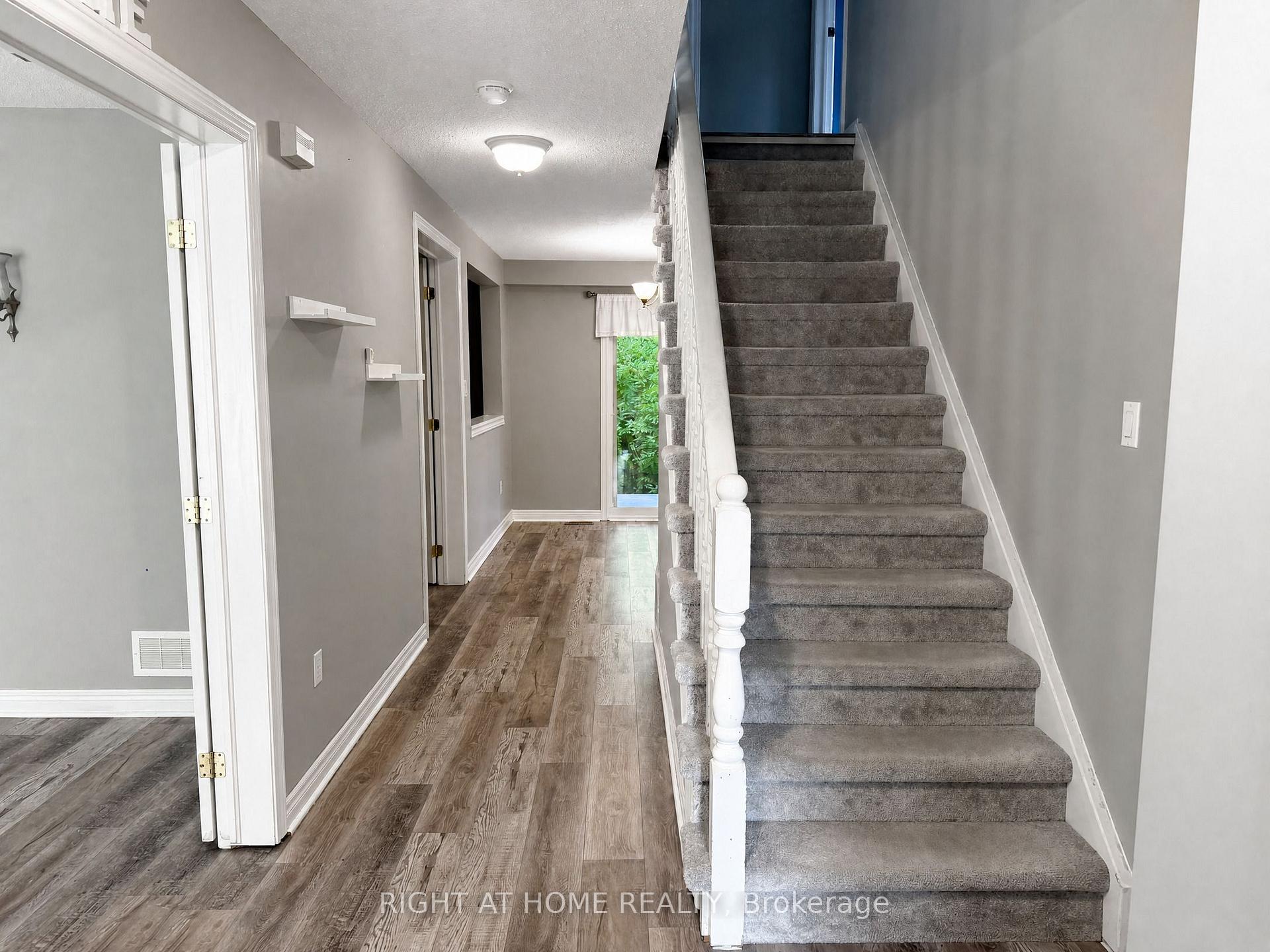 Photo 16 of 890 Guildwood Boulevard, London, North M — HOMEH