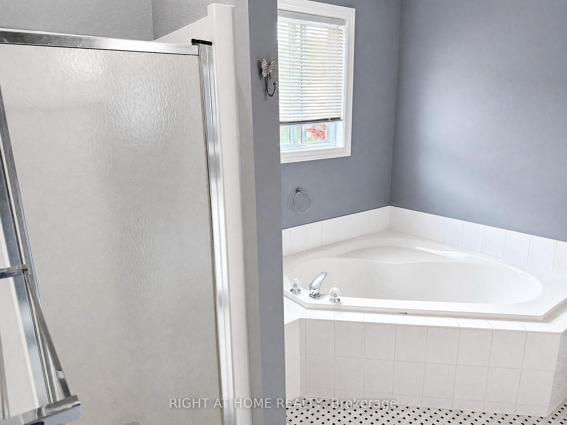 Photo 20 of 890 Guildwood Boulevard, London, North M — HOMEH
