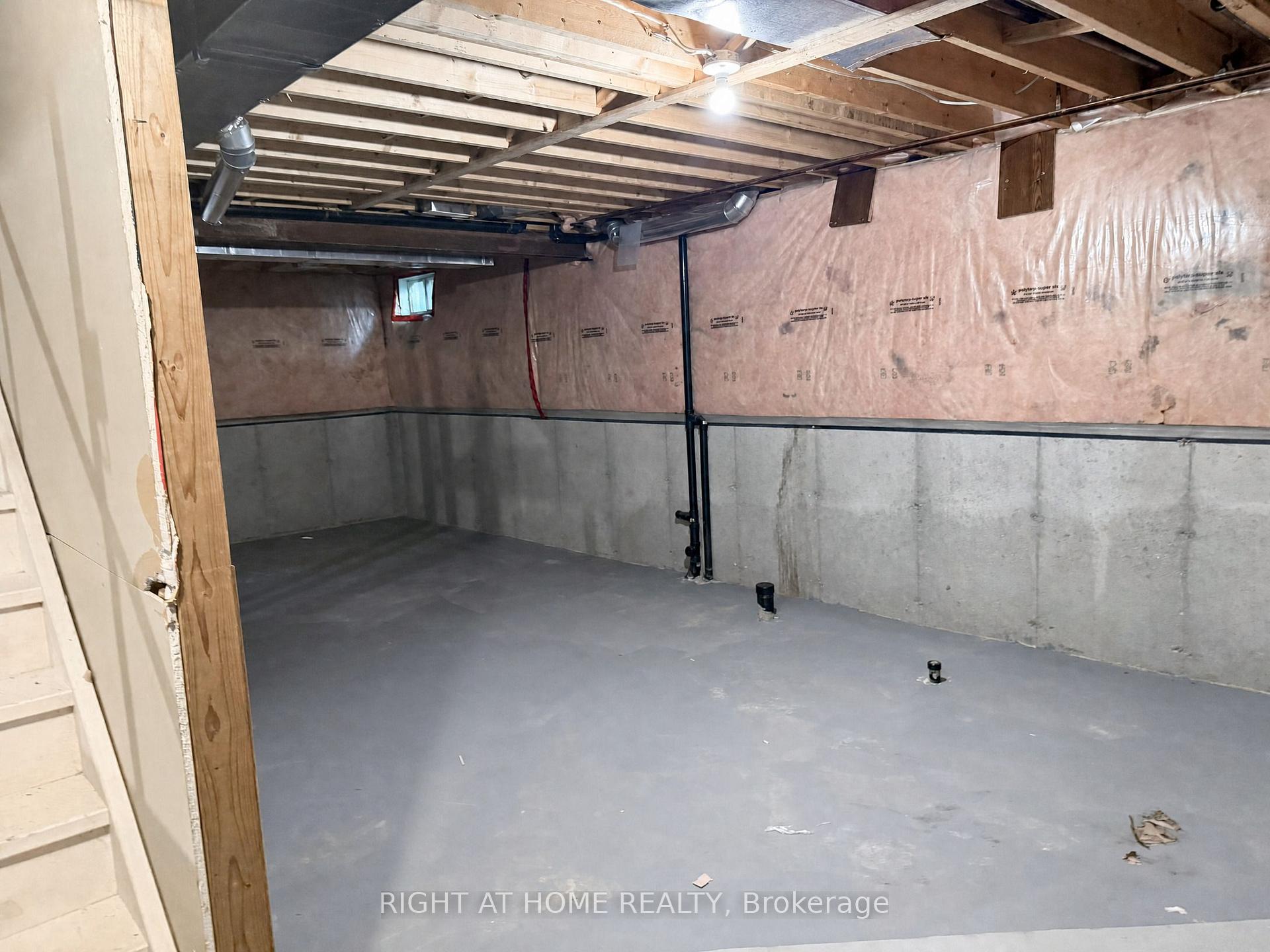 Photo 32 of 890 Guildwood Boulevard, London, North M — HOMEH