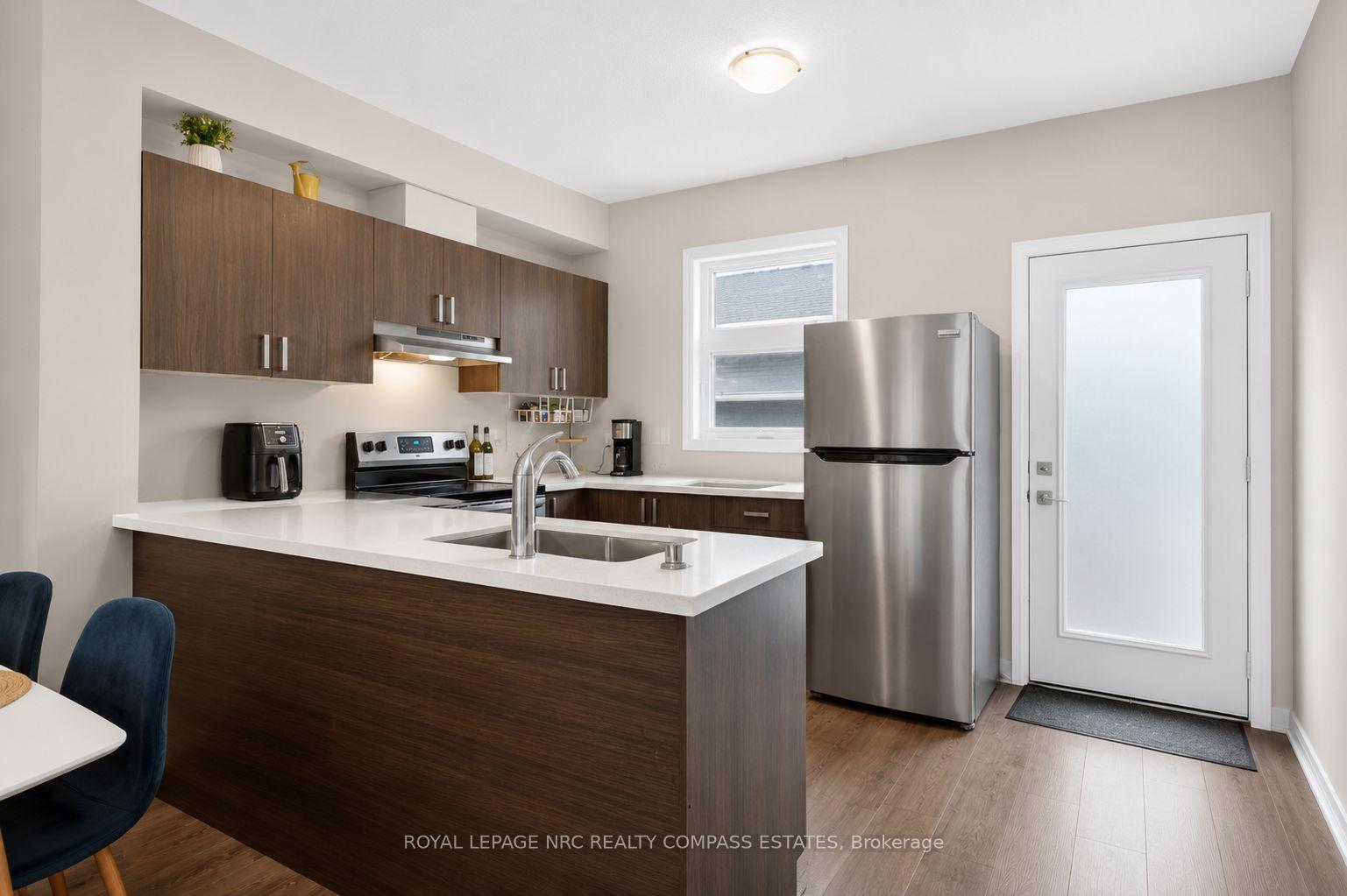 Photo 11 of Unit 119, 6705 Cropp Street, Niagara Falls, Morrison — HOMEH