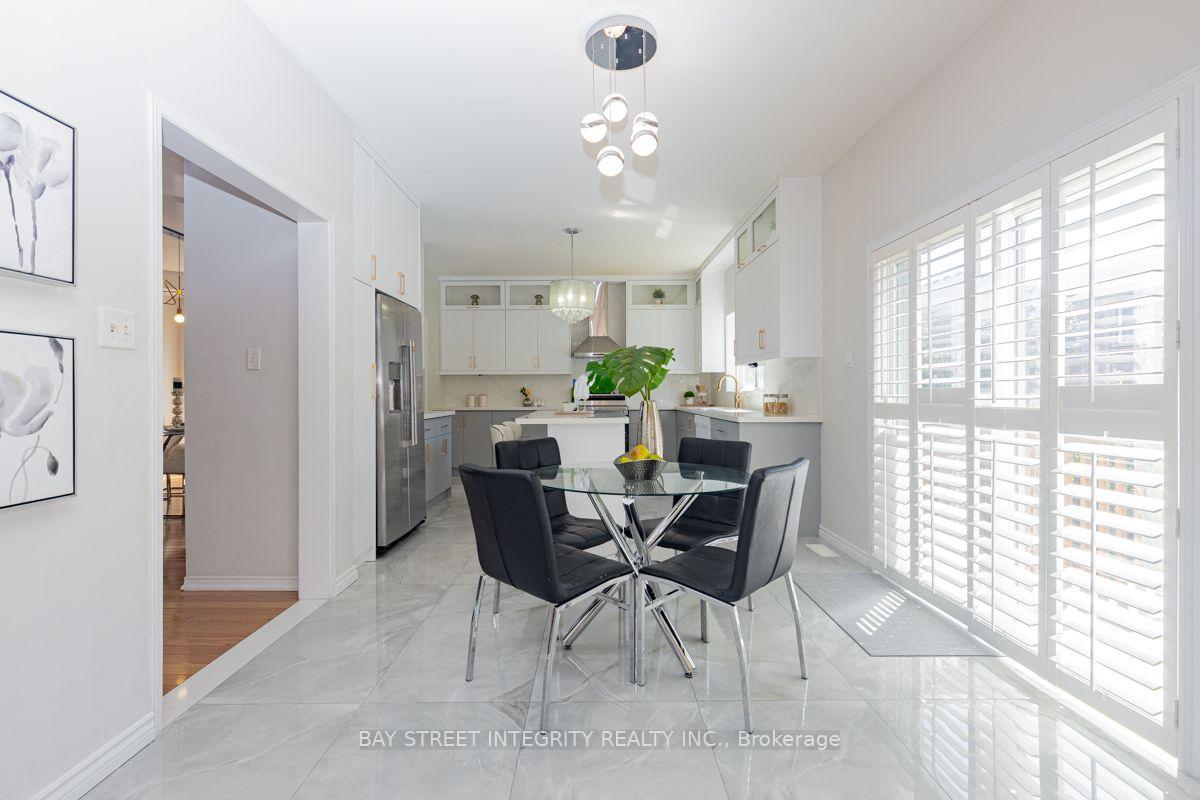 Photo 8 of 17 Weston Crescent, Ajax, Northwest Ajax — HOMEH
