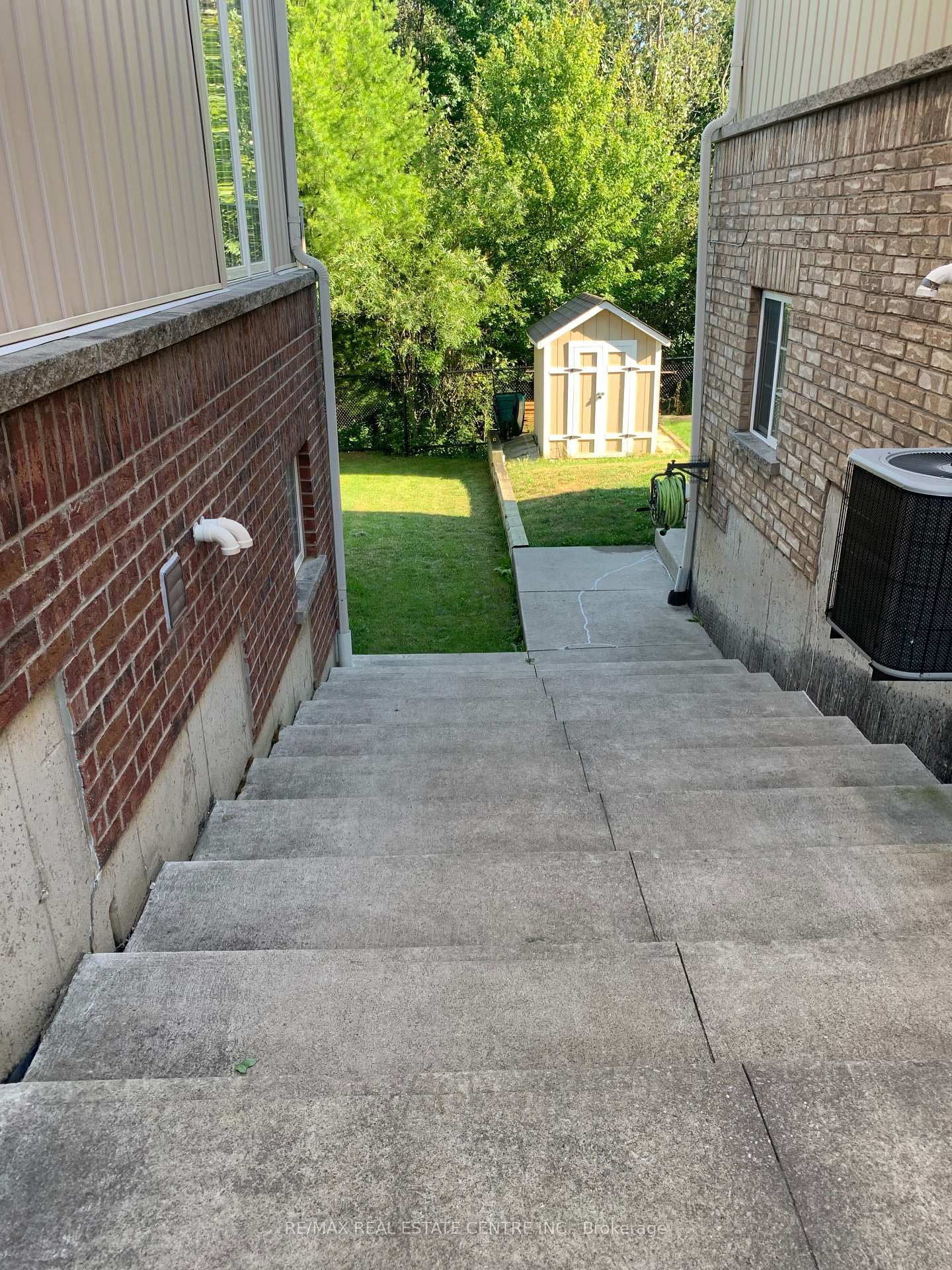 Photo 2 of Unit Lower, 54 Victor Large Way, Orangeville — HOMEH
