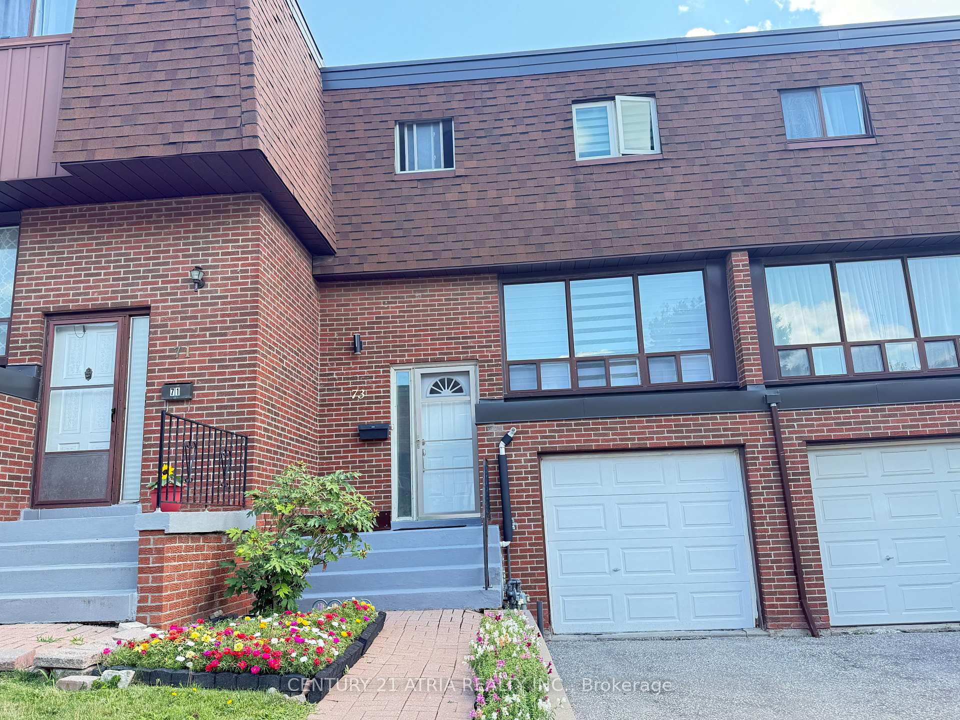 Photo 1 of 73 Stately Way, Markham, Royal Orchard — HOMEH