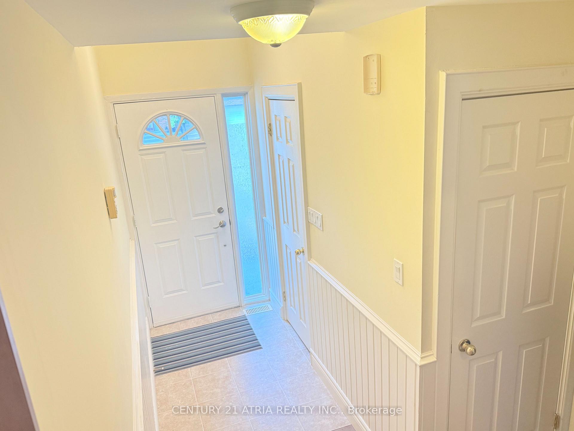 Photo 3 of 73 Stately Way, Markham, Royal Orchard — HOMEH