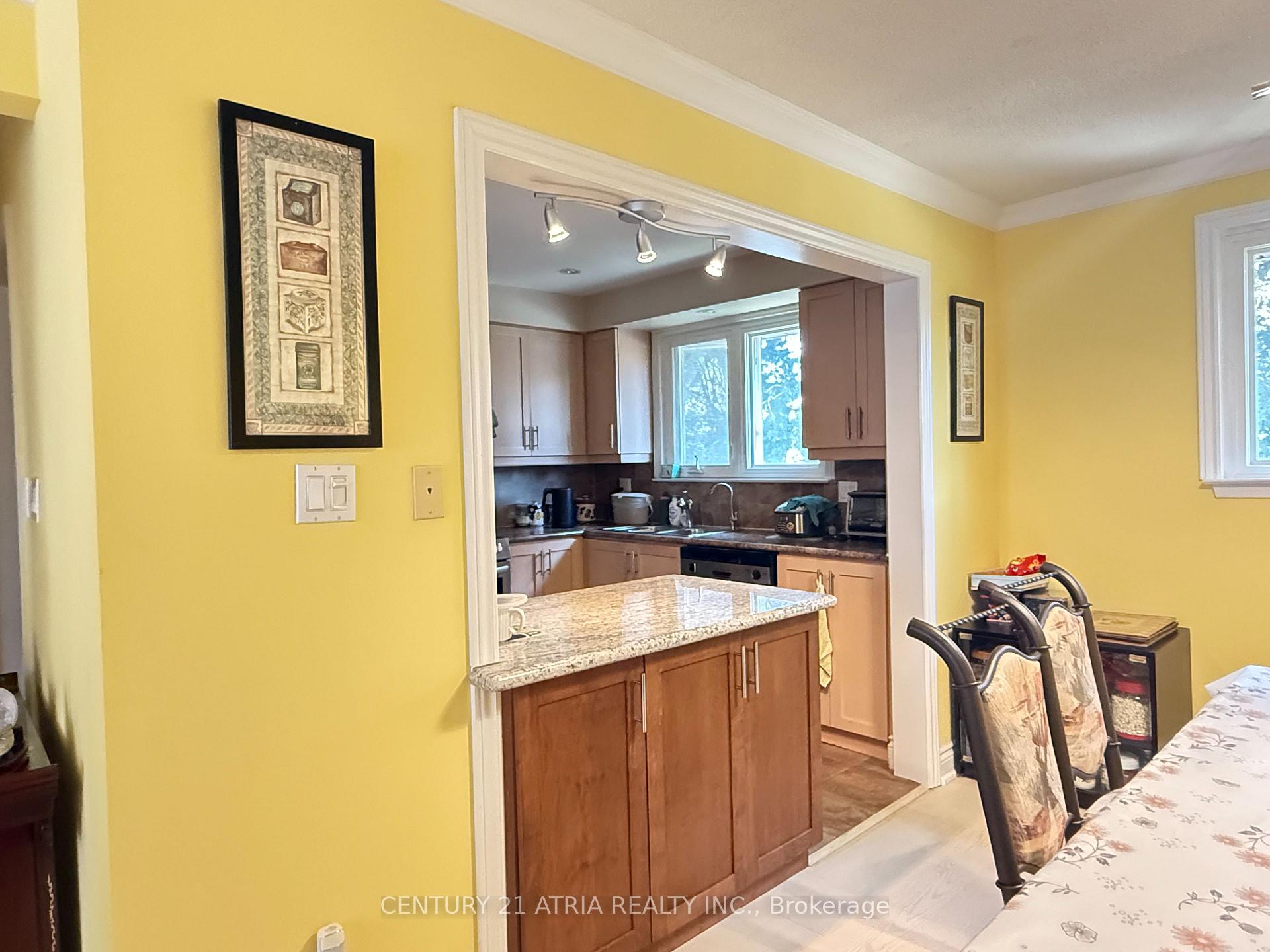 Photo 6 of 73 Stately Way, Markham, Royal Orchard — HOMEH