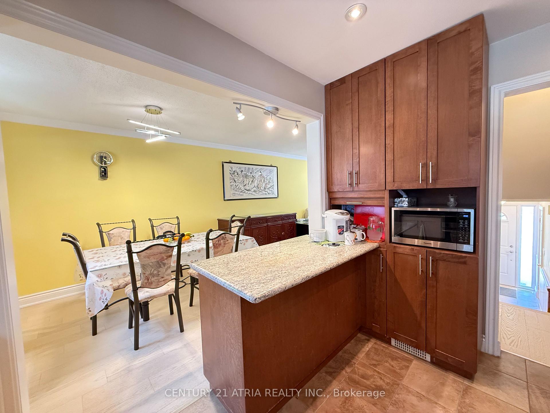 Photo 8 of 73 Stately Way, Markham, Royal Orchard — HOMEH