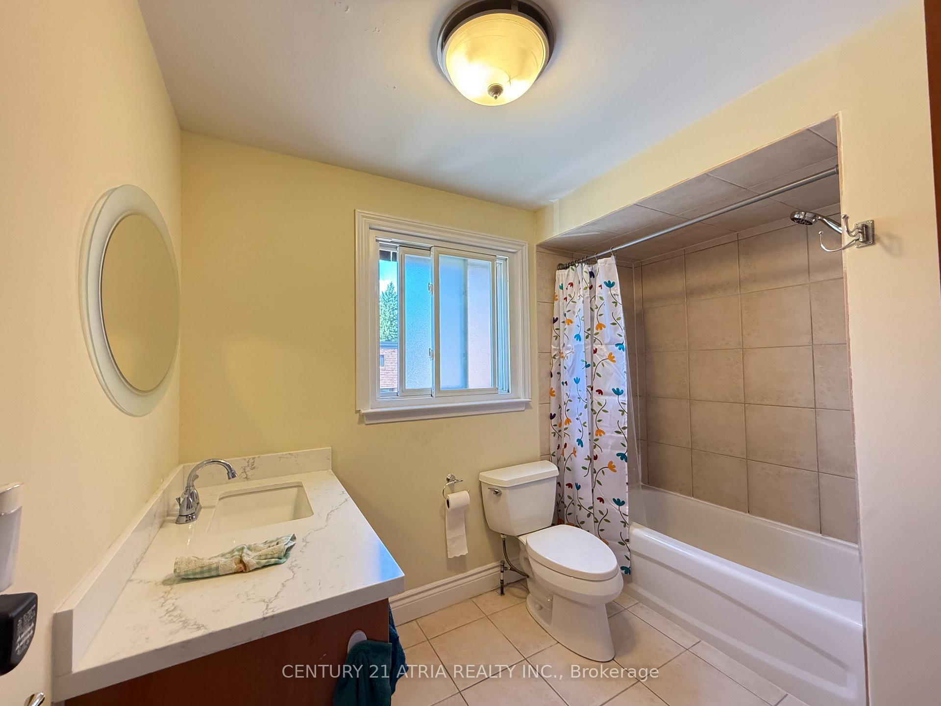 Photo 17 of 73 Stately Way, Markham, Royal Orchard — HOMEH