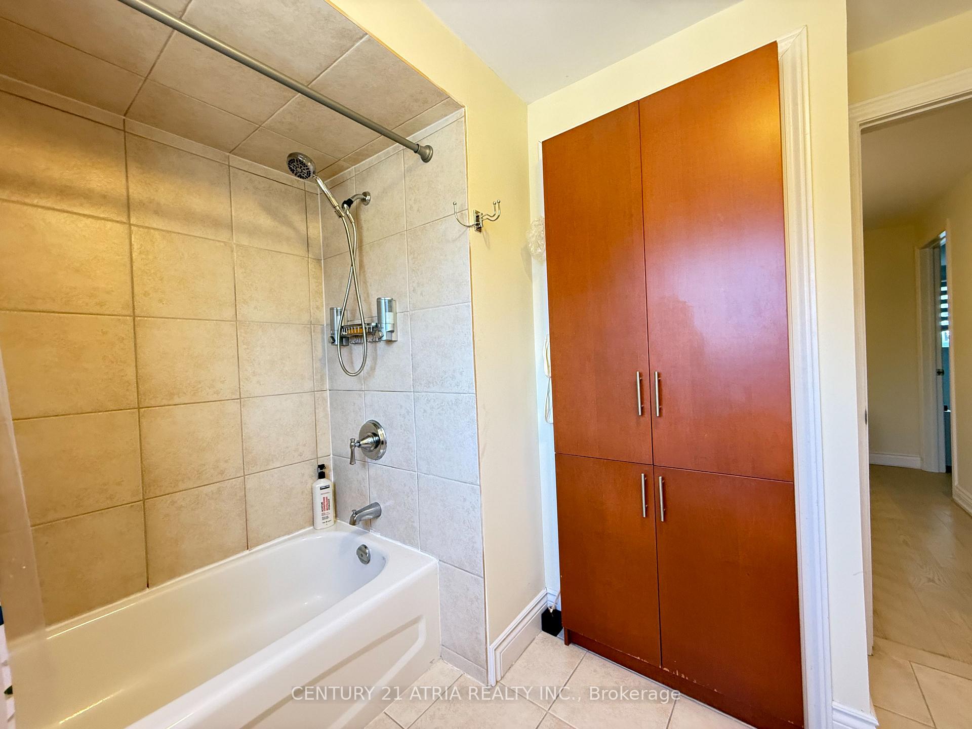 Photo 18 of 73 Stately Way, Markham, Royal Orchard — HOMEH