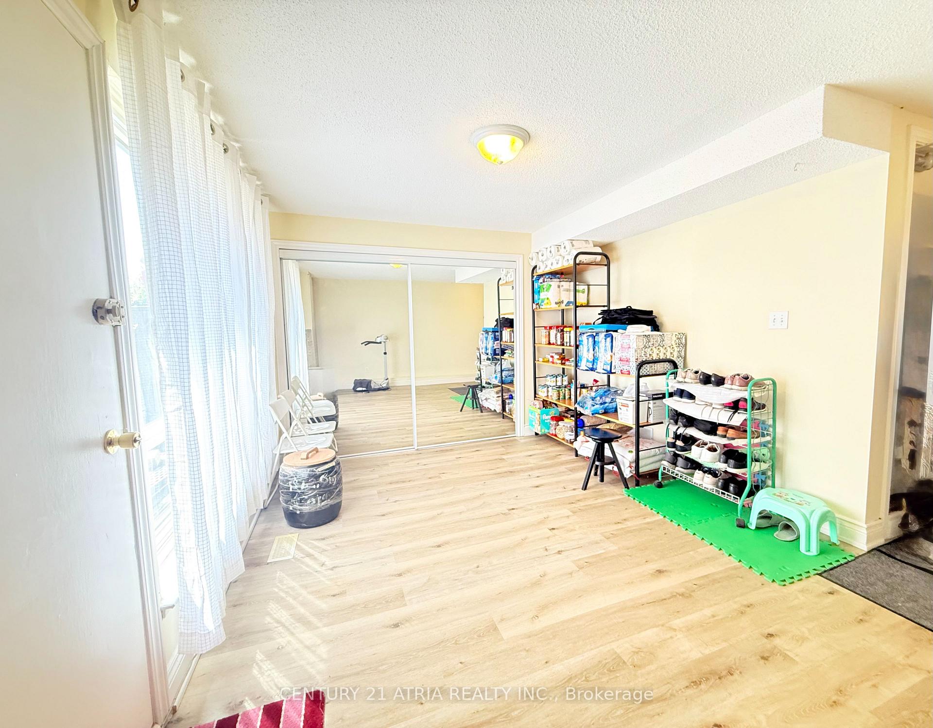 Photo 25 of 73 Stately Way, Markham, Royal Orchard — HOMEH