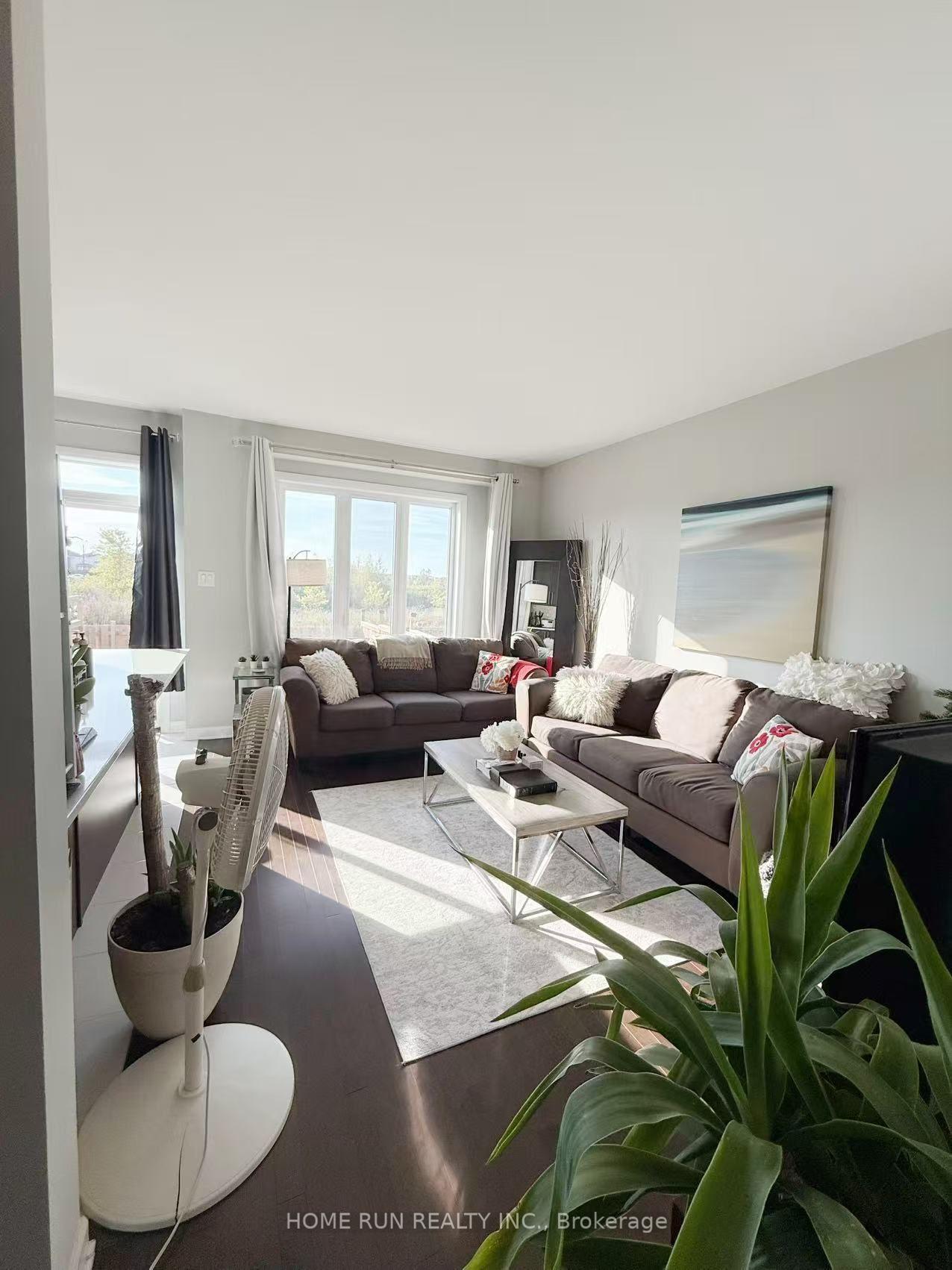 Photo 8 of 75 Aura Avenue, Ottawa, Barrhaven - Heritage Park — HOMEH