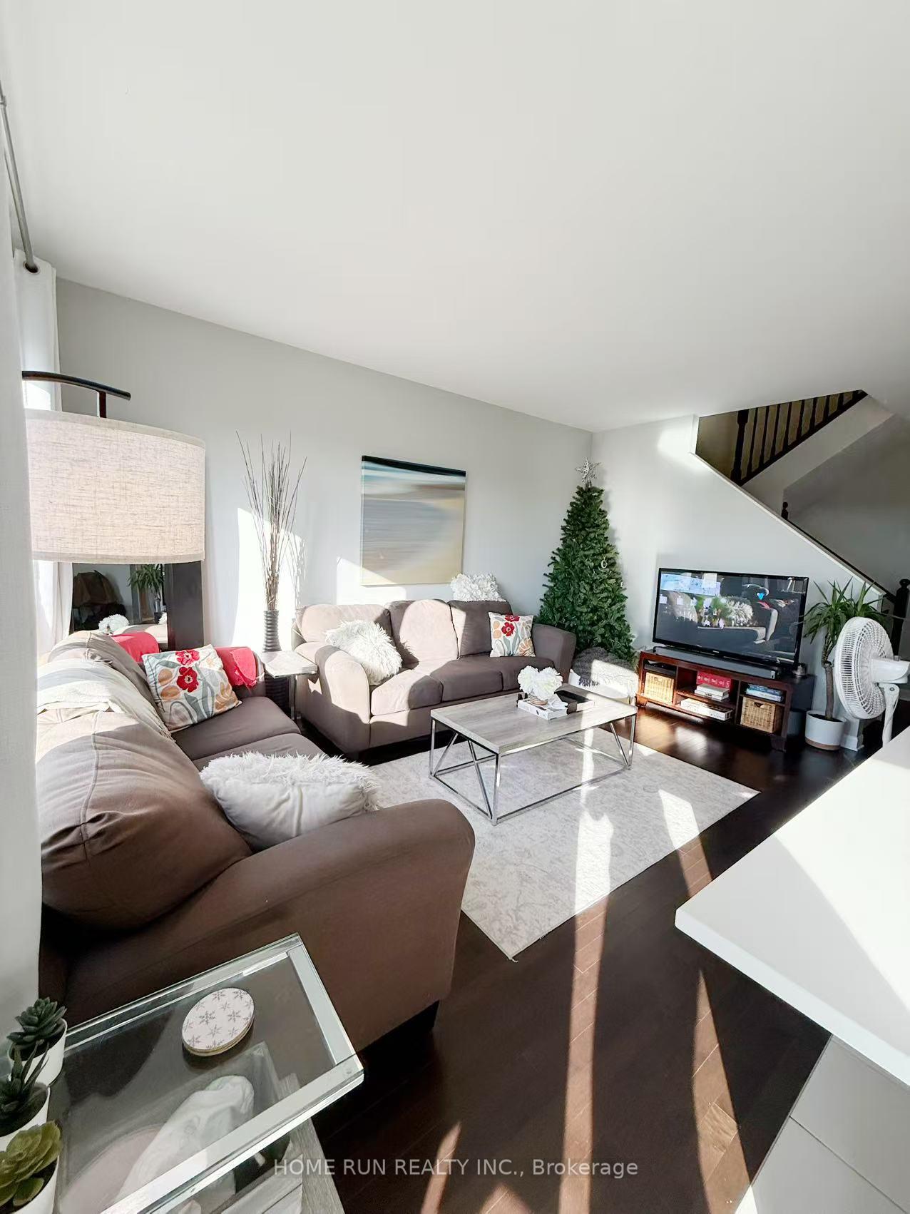 Photo 10 of 75 Aura Avenue, Ottawa, Barrhaven - Heritage Park — HOMEH