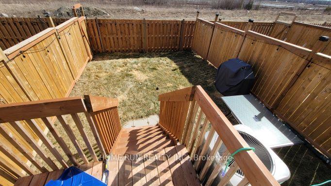 Photo 18 of 75 Aura Avenue, Ottawa, Barrhaven - Heritage Park — HOMEH