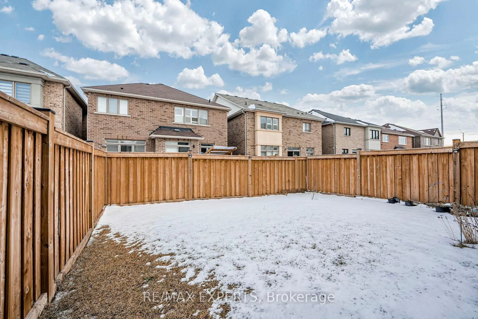 Photo 28 of 88 Folgate Crescent, Brampton, Sandringham-Wellington — HOMEH