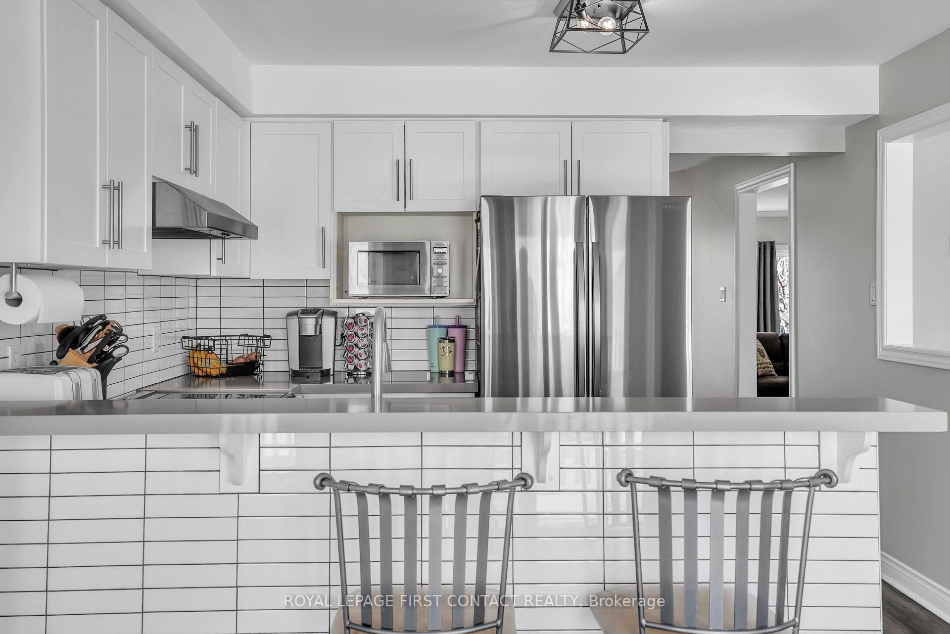Photo 6 of 340 Livingstone Street W, Barrie, Northwest — HOMEH