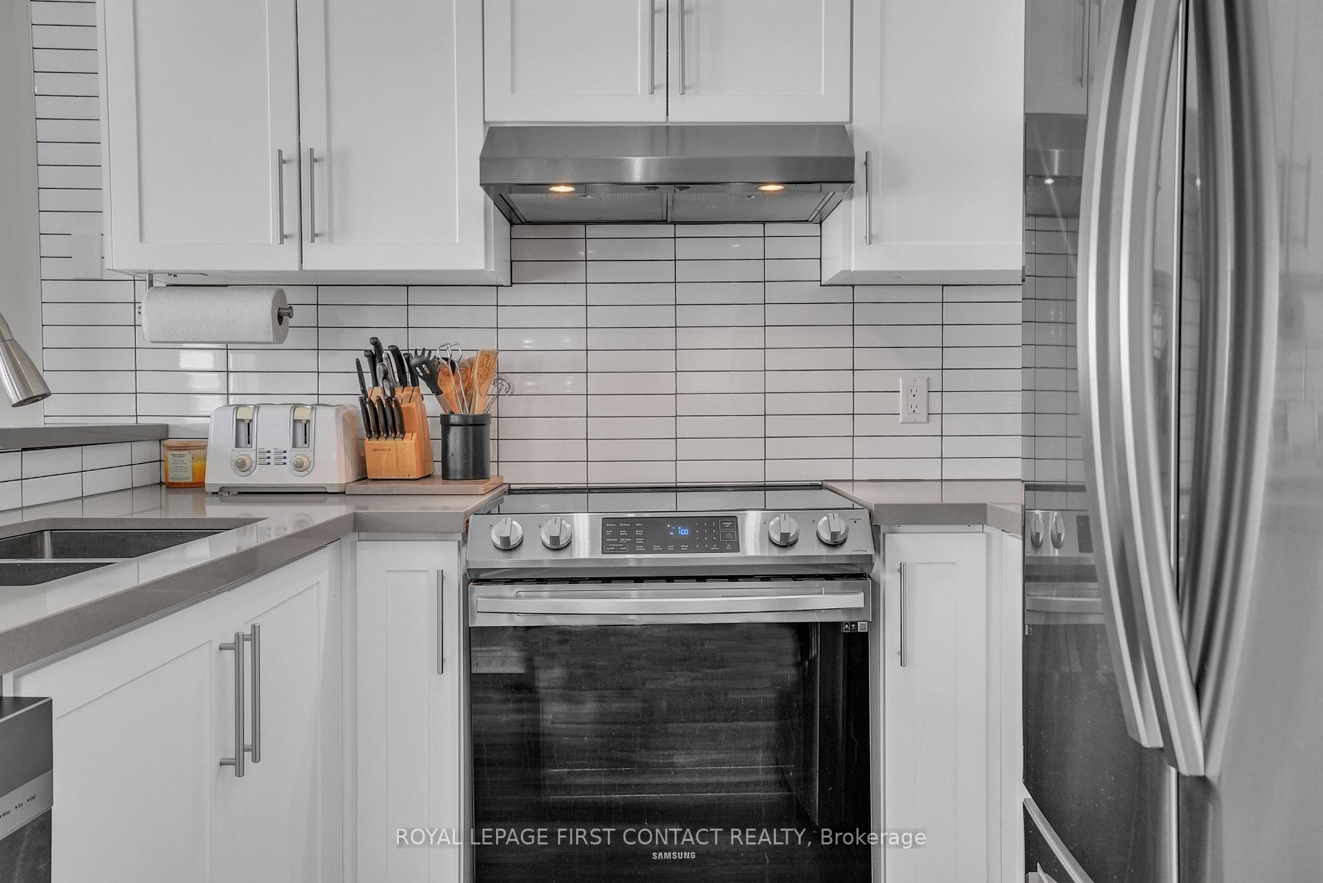 Photo 7 of 340 Livingstone Street W, Barrie, Northwest — HOMEH