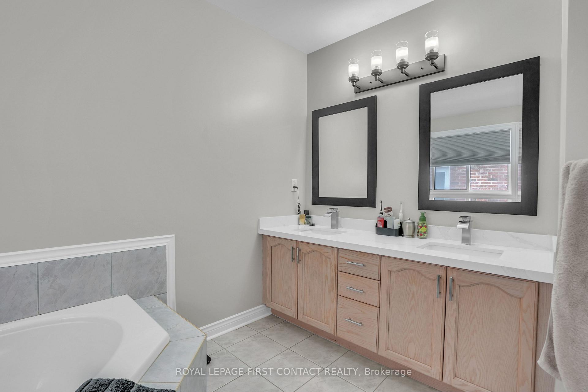 Photo 19 of 340 Livingstone Street W, Barrie, Northwest — HOMEH