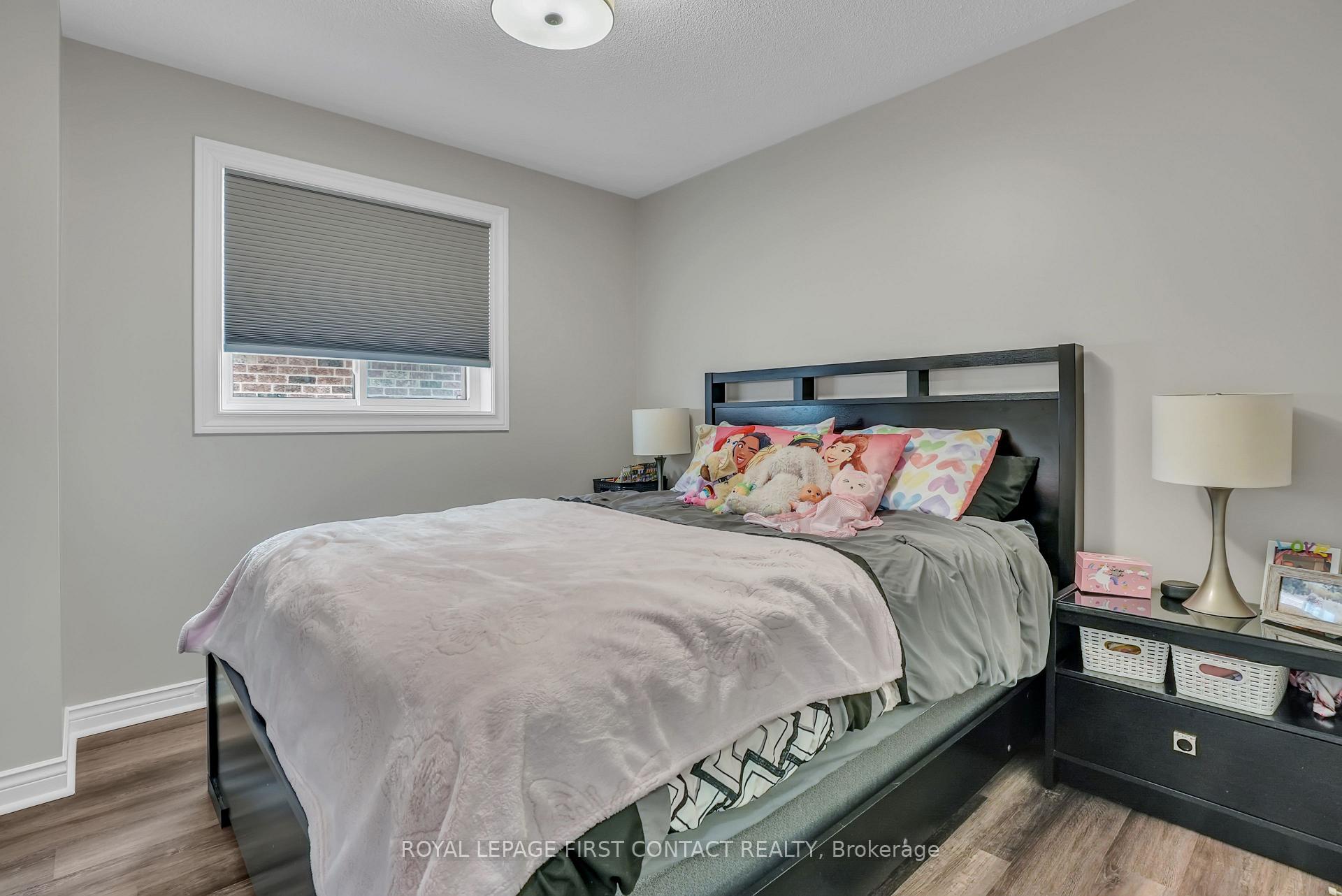 Photo 23 of 340 Livingstone Street W, Barrie, Northwest — HOMEH