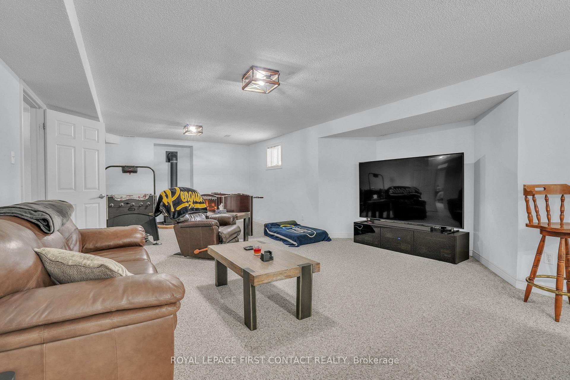 Photo 32 of 340 Livingstone Street W, Barrie, Northwest — HOMEH