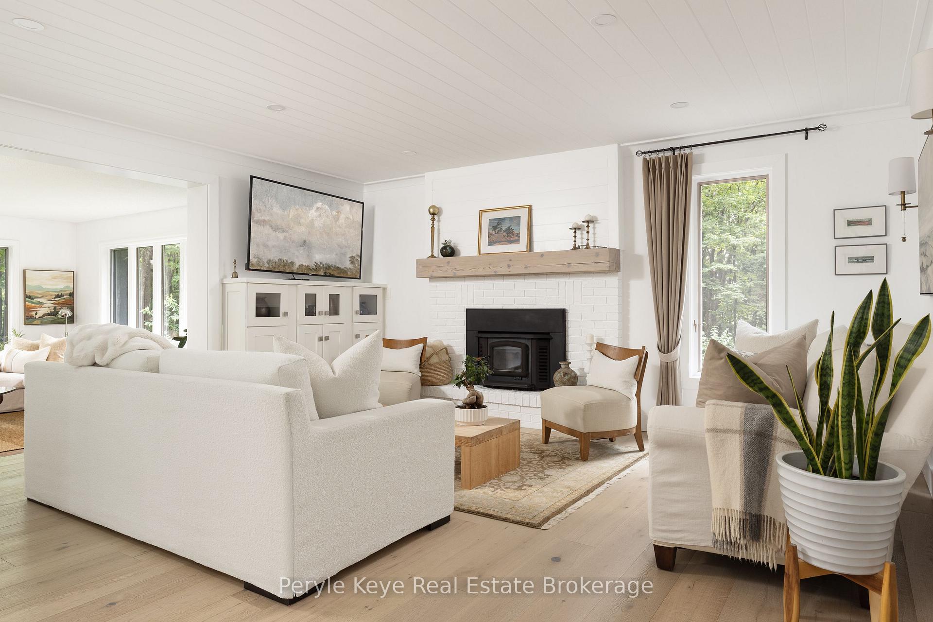 Photo 3 of 41 South Muskoka Drive, Bracebridge, Macaulay — HOMEH