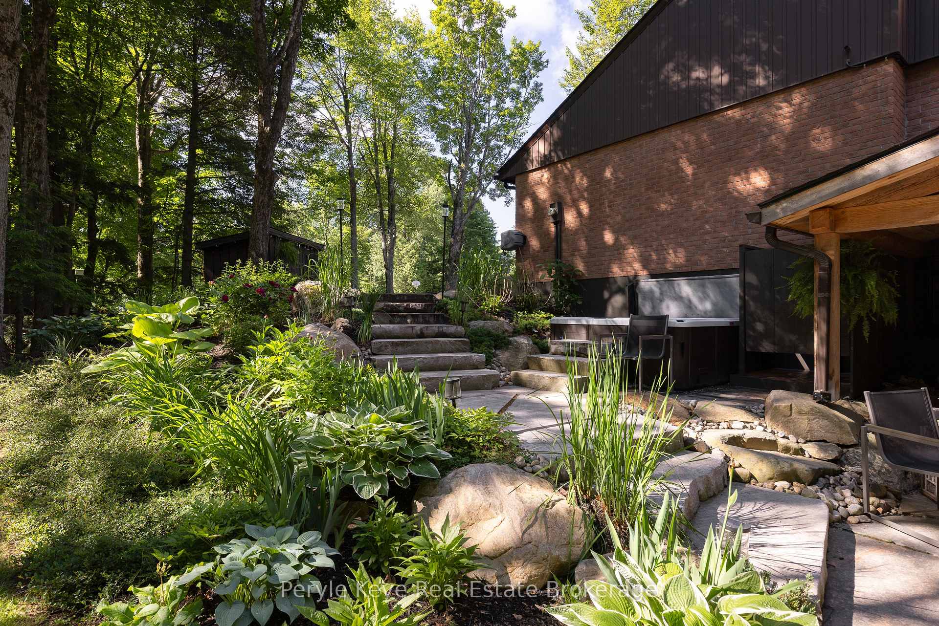 Photo 47 of 41 South Muskoka Drive, Bracebridge, Macaulay — HOMEH