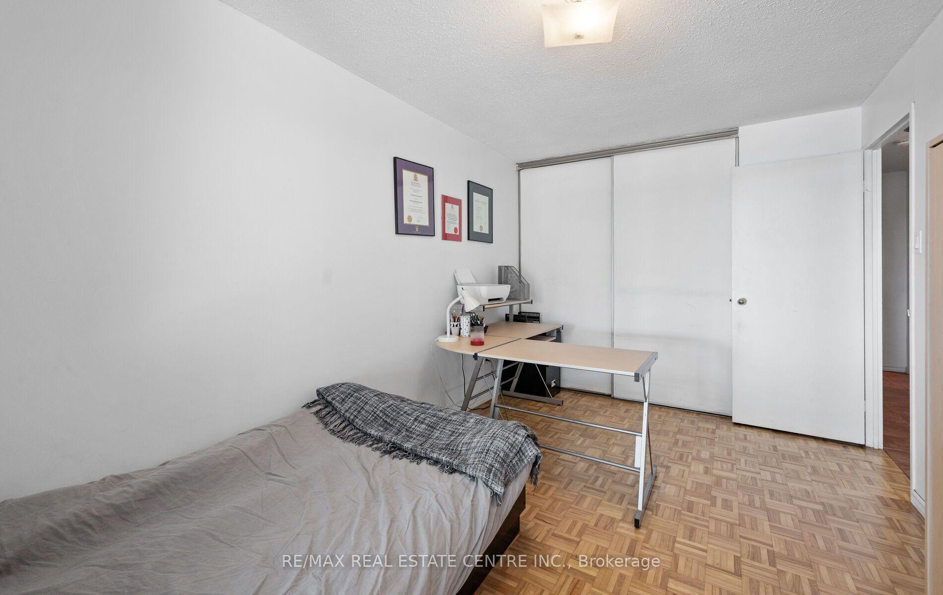 Photo 19 of Unit 2, 2170 Bromsgrove Road, Mississauga, Clarkson — HOMEH