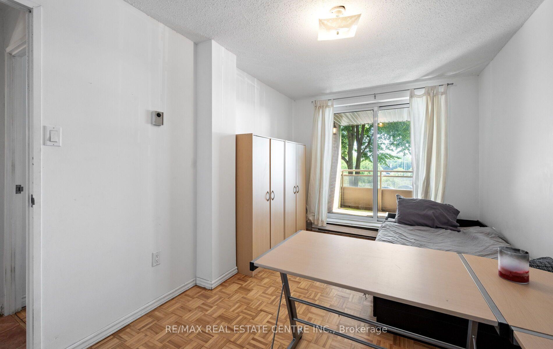 Photo 20 of Unit 2, 2170 Bromsgrove Road, Mississauga, Clarkson — HOMEH