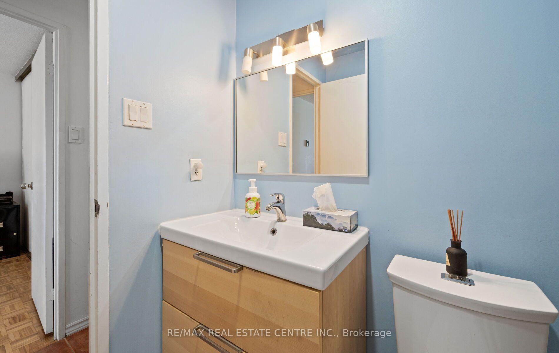 Photo 25 of Unit 2, 2170 Bromsgrove Road, Mississauga, Clarkson — HOMEH
