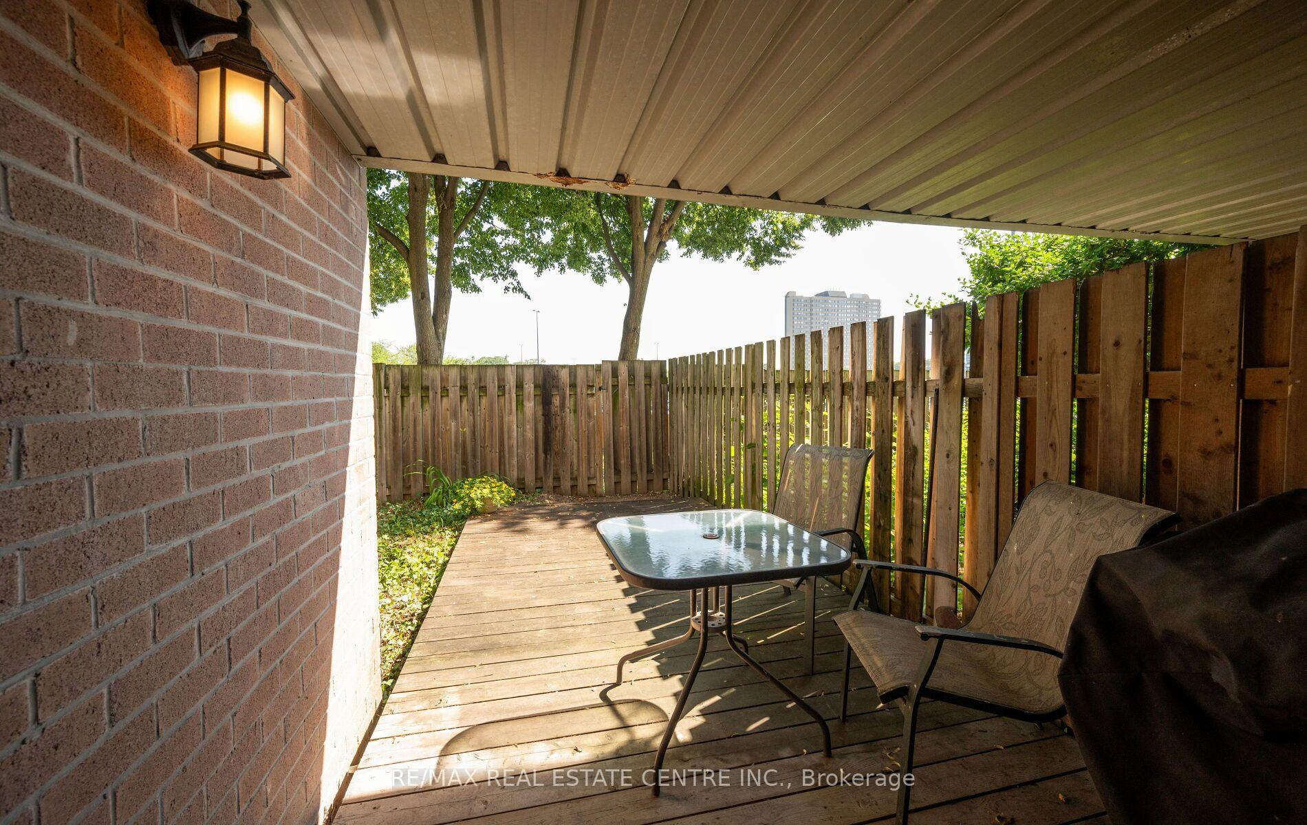 Photo 28 of Unit 2, 2170 Bromsgrove Road, Mississauga, Clarkson — HOMEH