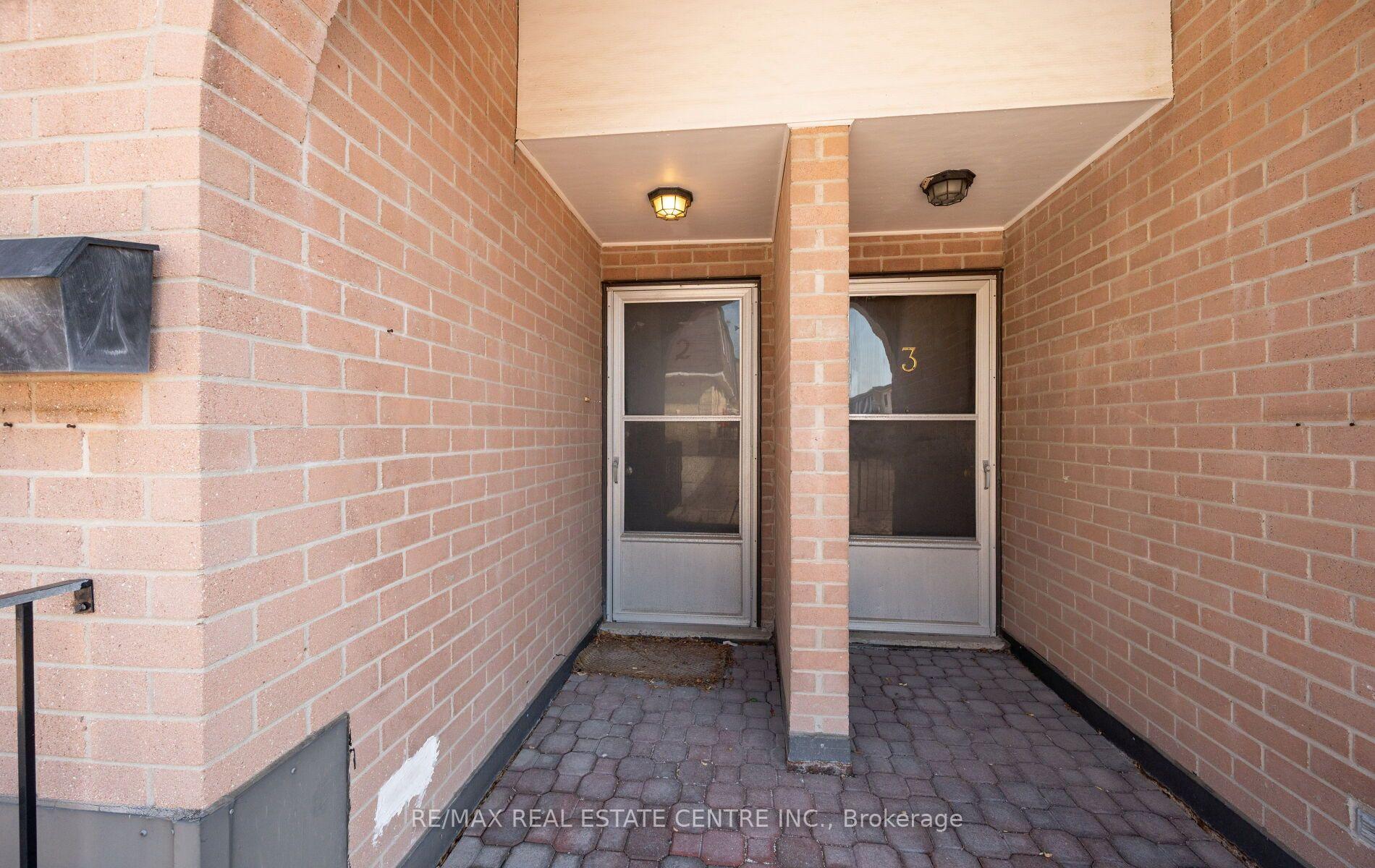 Photo 35 of Unit 2, 2170 Bromsgrove Road, Mississauga, Clarkson — HOMEH