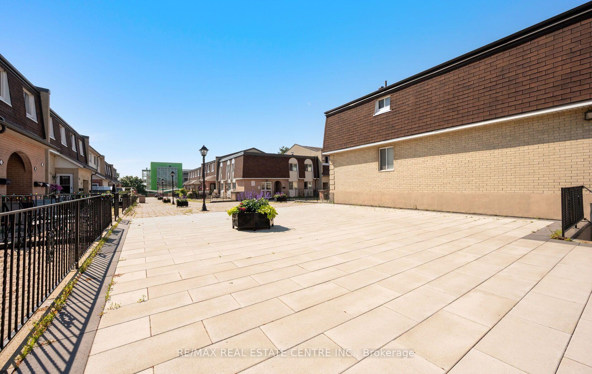 Photo 36 of Unit 2, 2170 Bromsgrove Road, Mississauga, Clarkson — HOMEH
