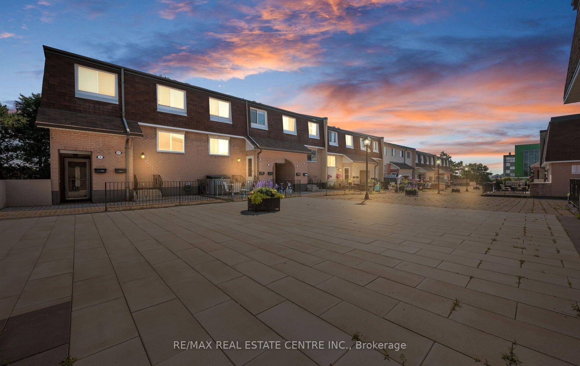 Photo 37 of Unit 2, 2170 Bromsgrove Road, Mississauga, Clarkson — HOMEH