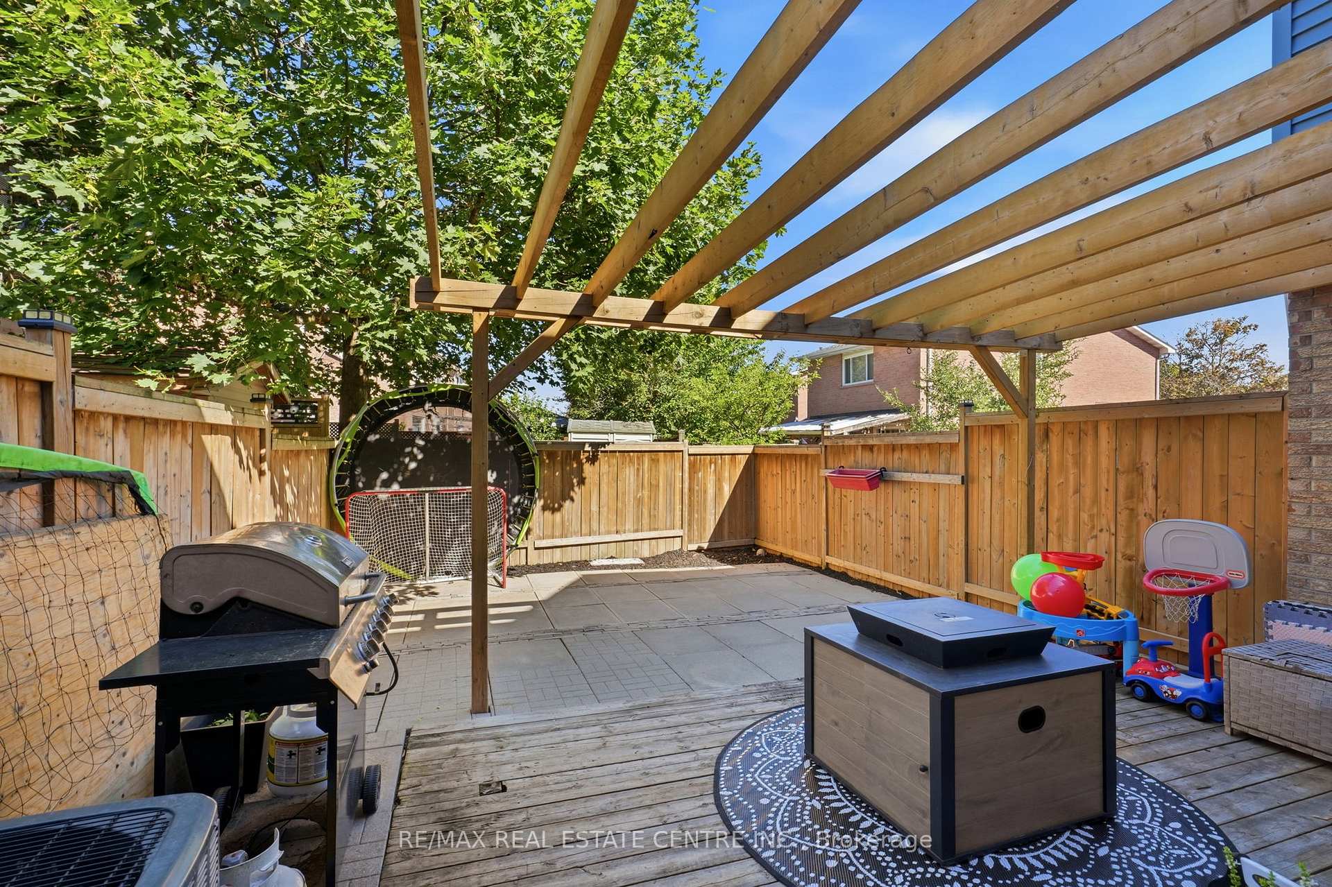 Photo 21 of 37 Rushmore Crescent, Brampton, Heart Lake East — HOMEH