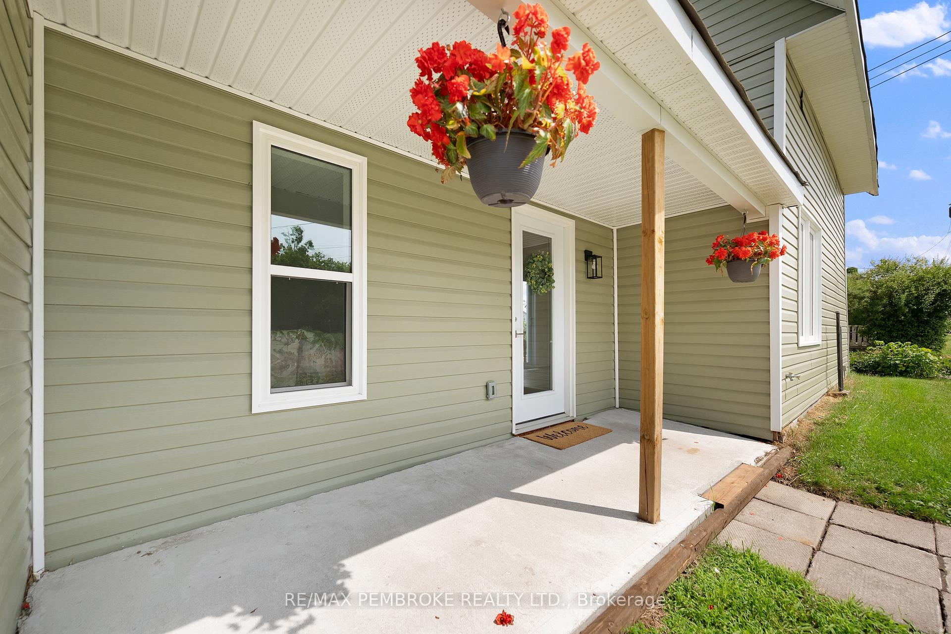 Photo 6 of 480 Blank Street, Pembroke, Pembroke — HOMEH